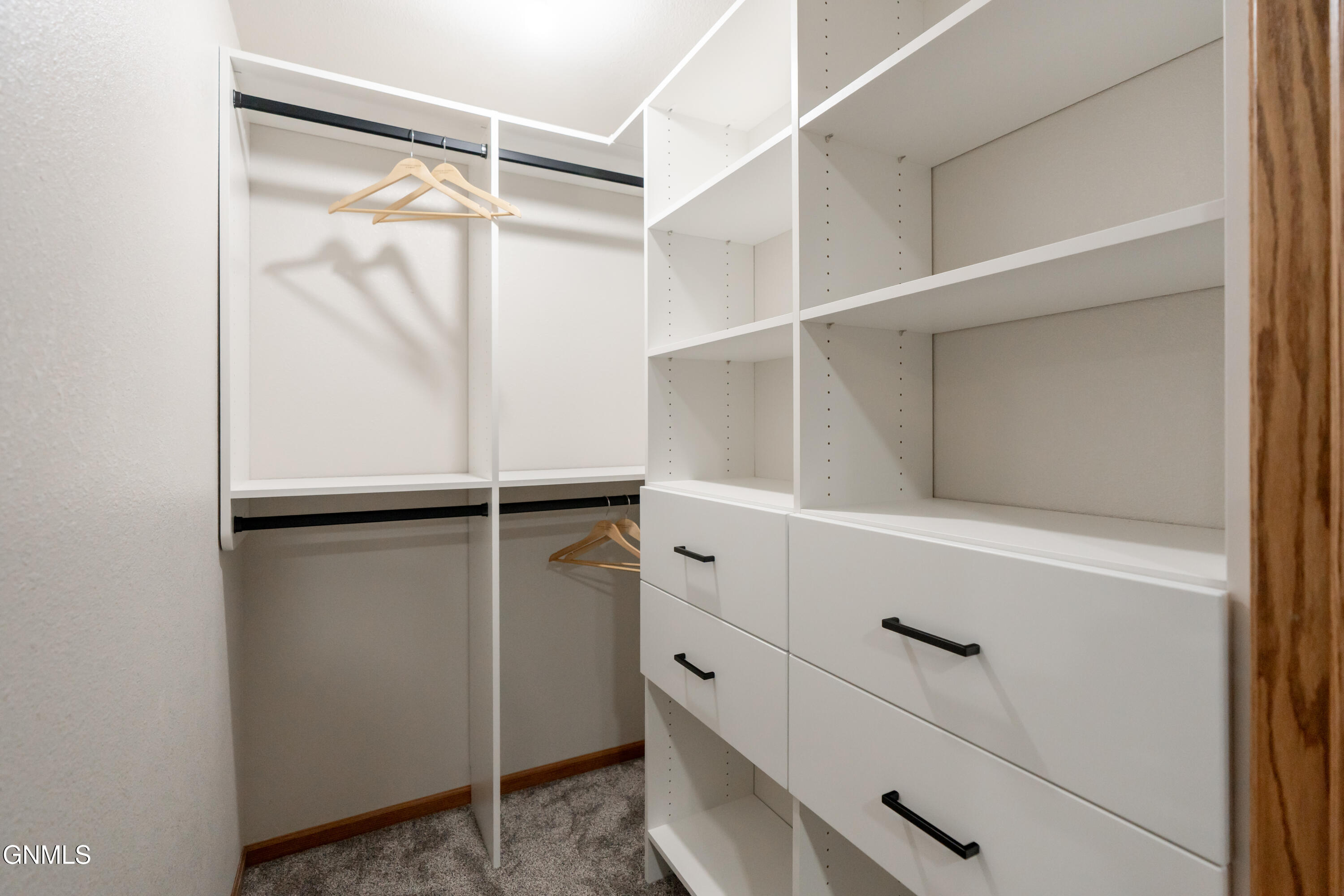 property viewer photo 19