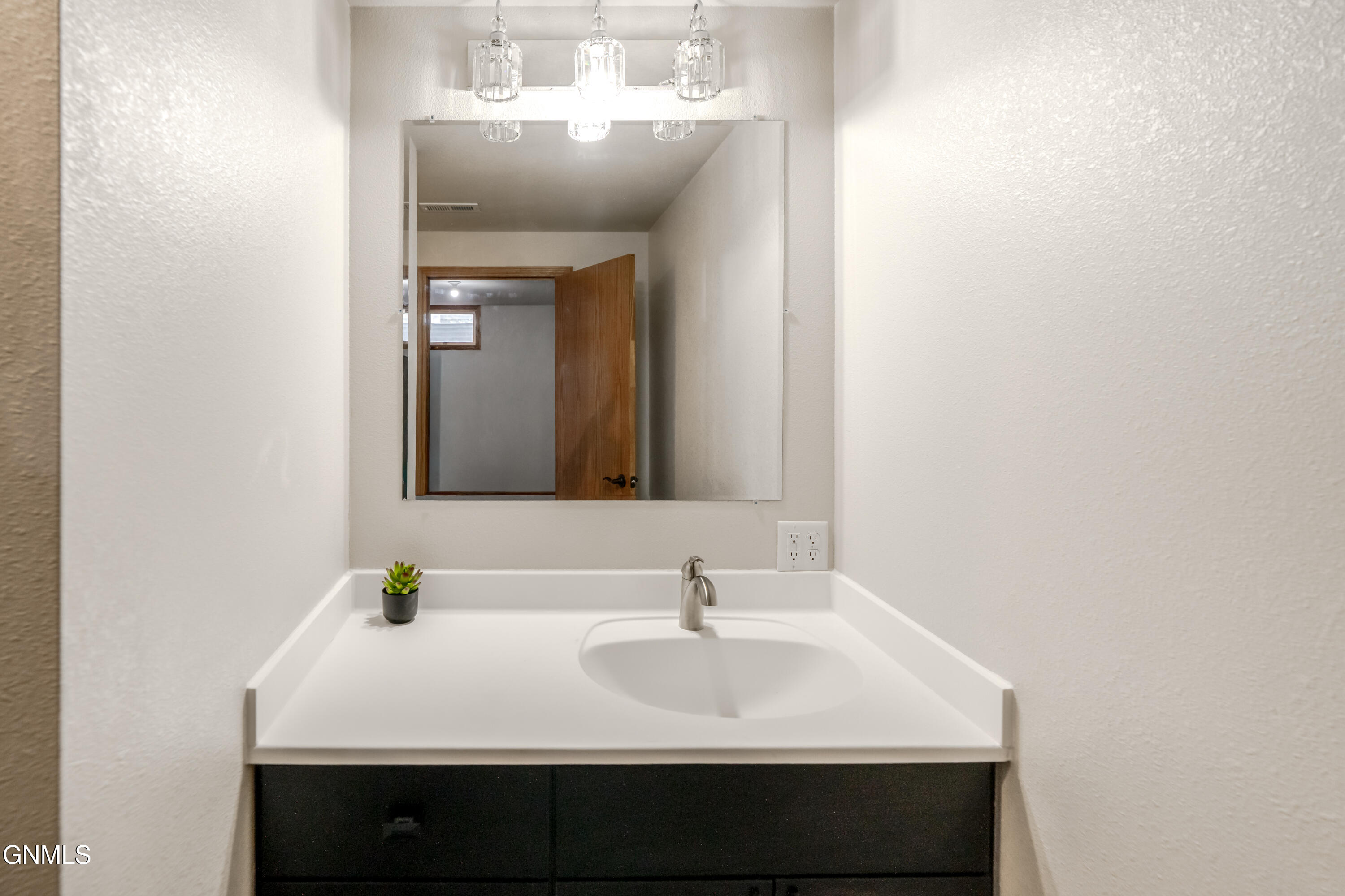 property viewer photo 20