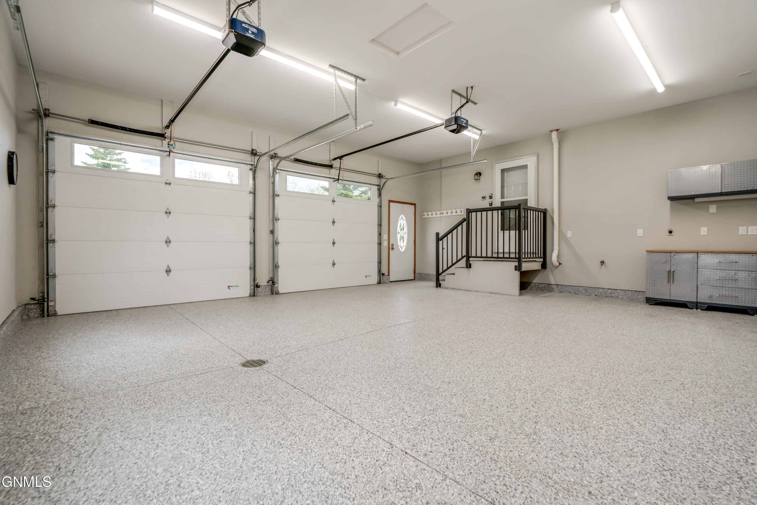 property viewer photo 23
