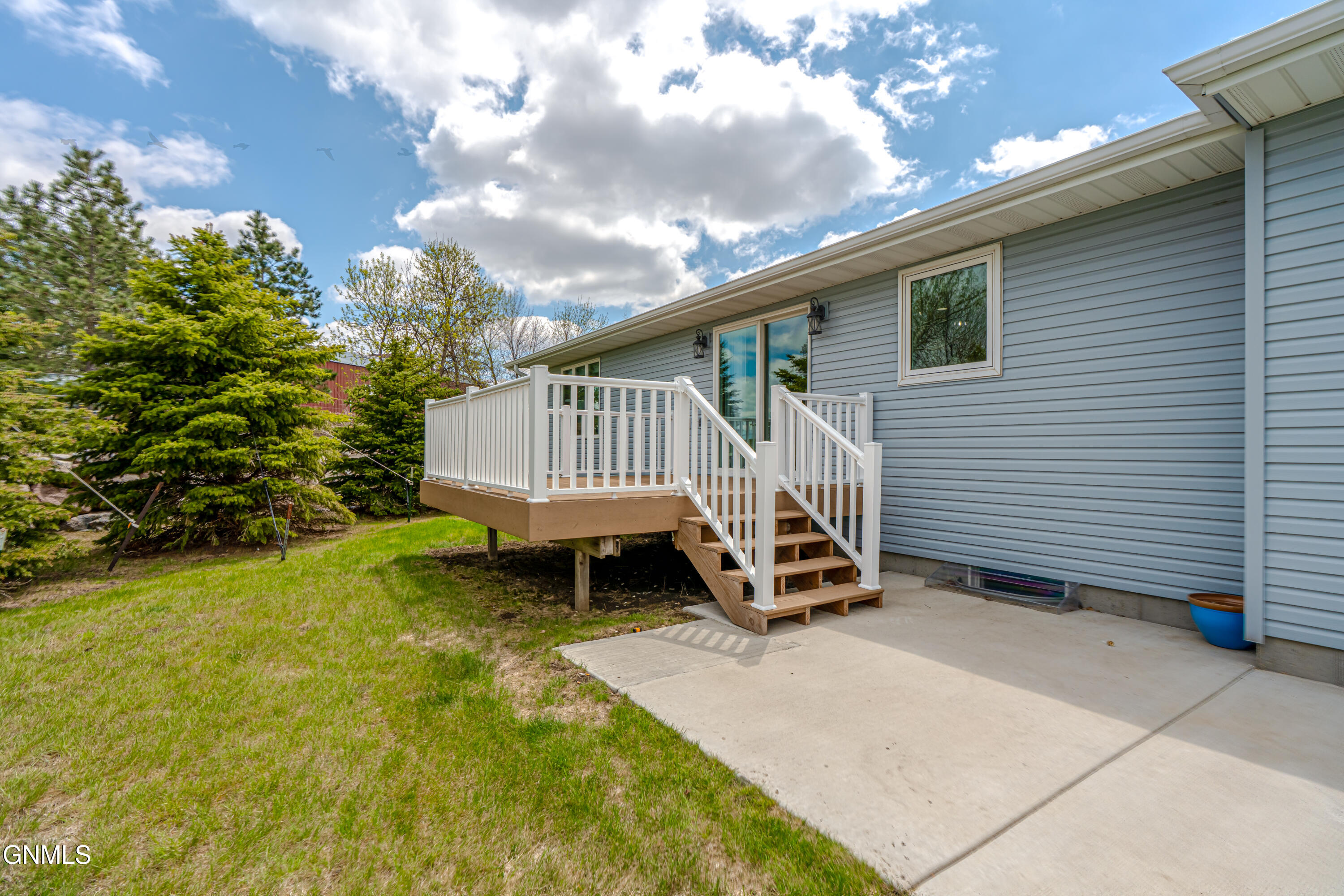 property viewer photo 36