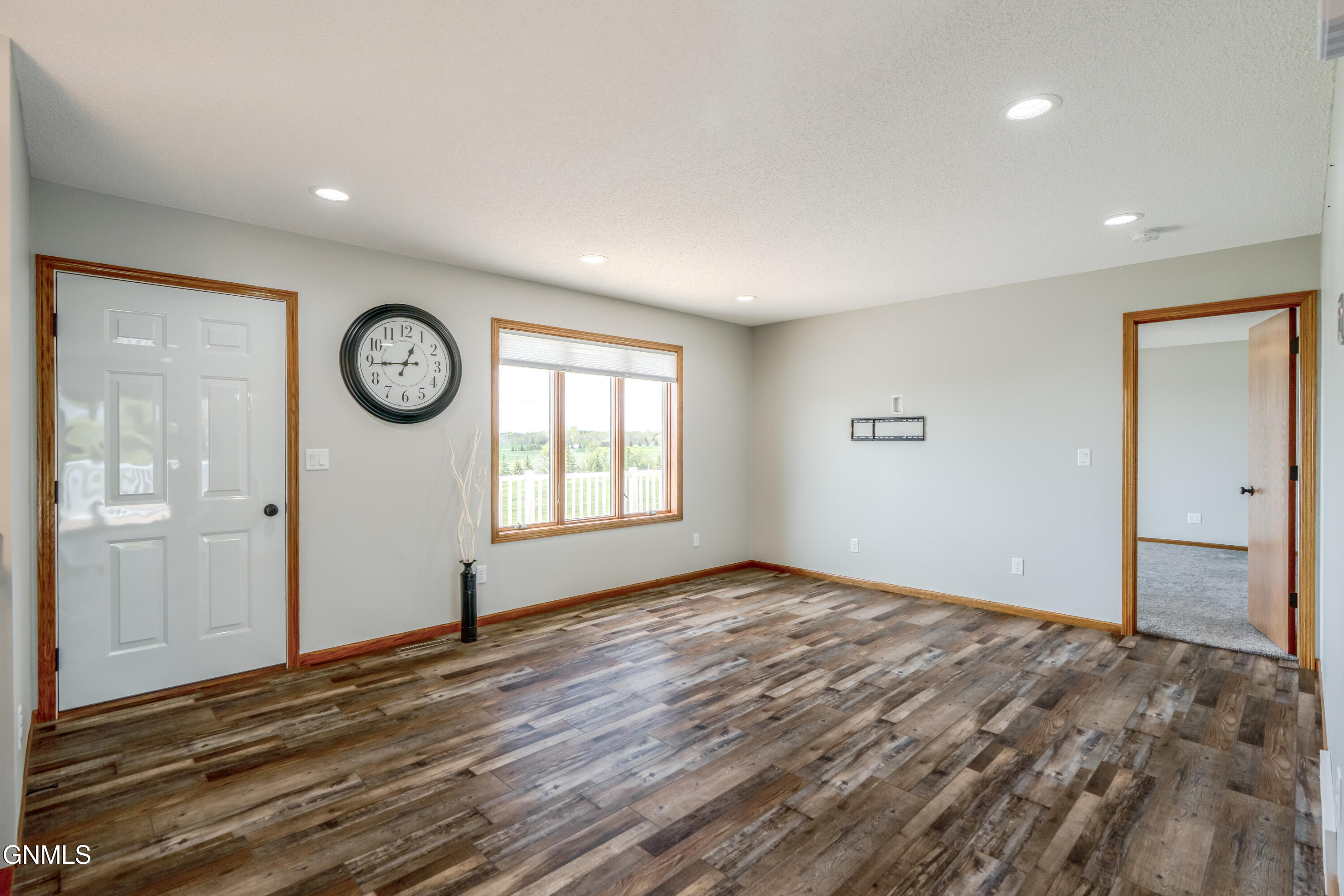property viewer photo 4