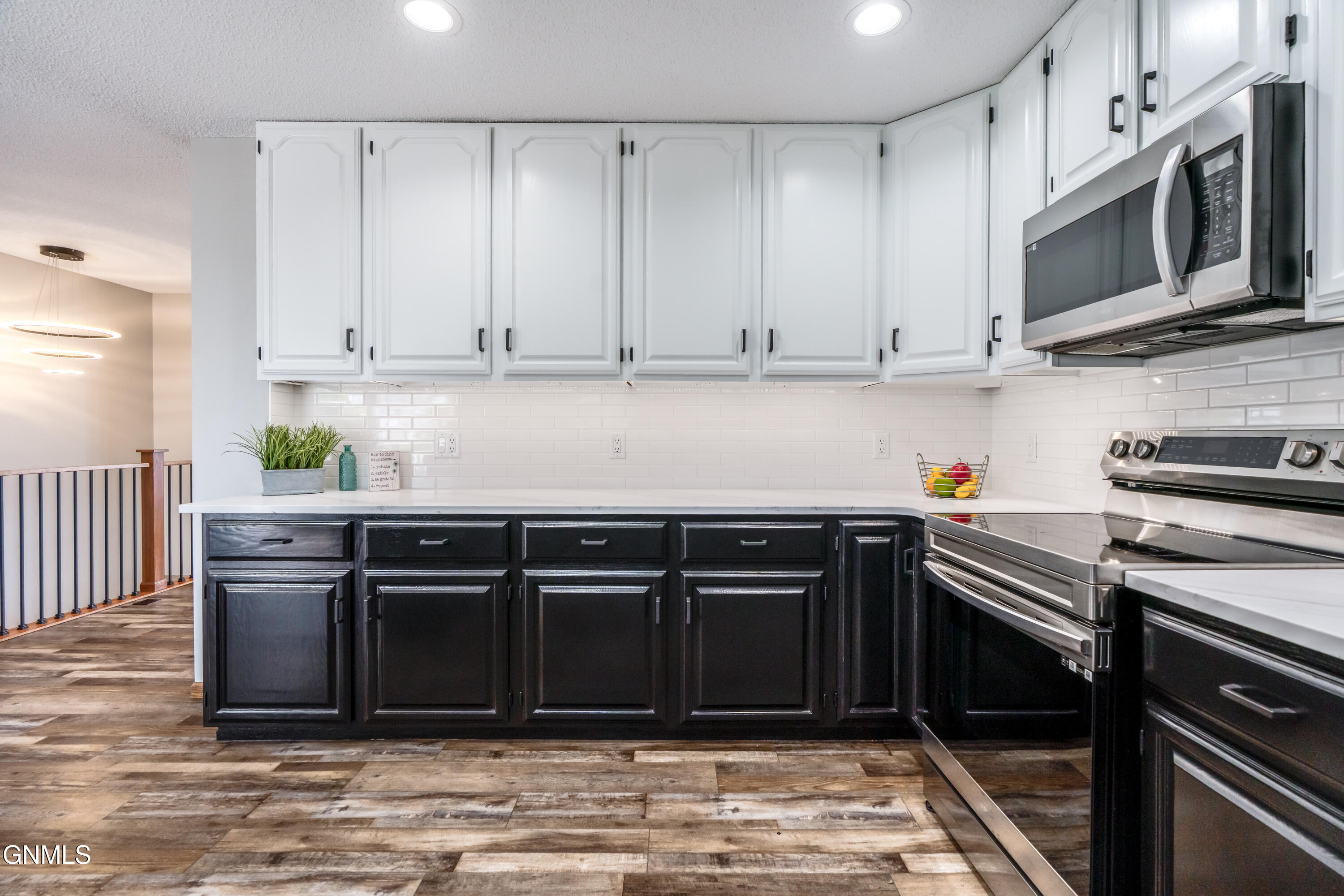 property viewer photo 42