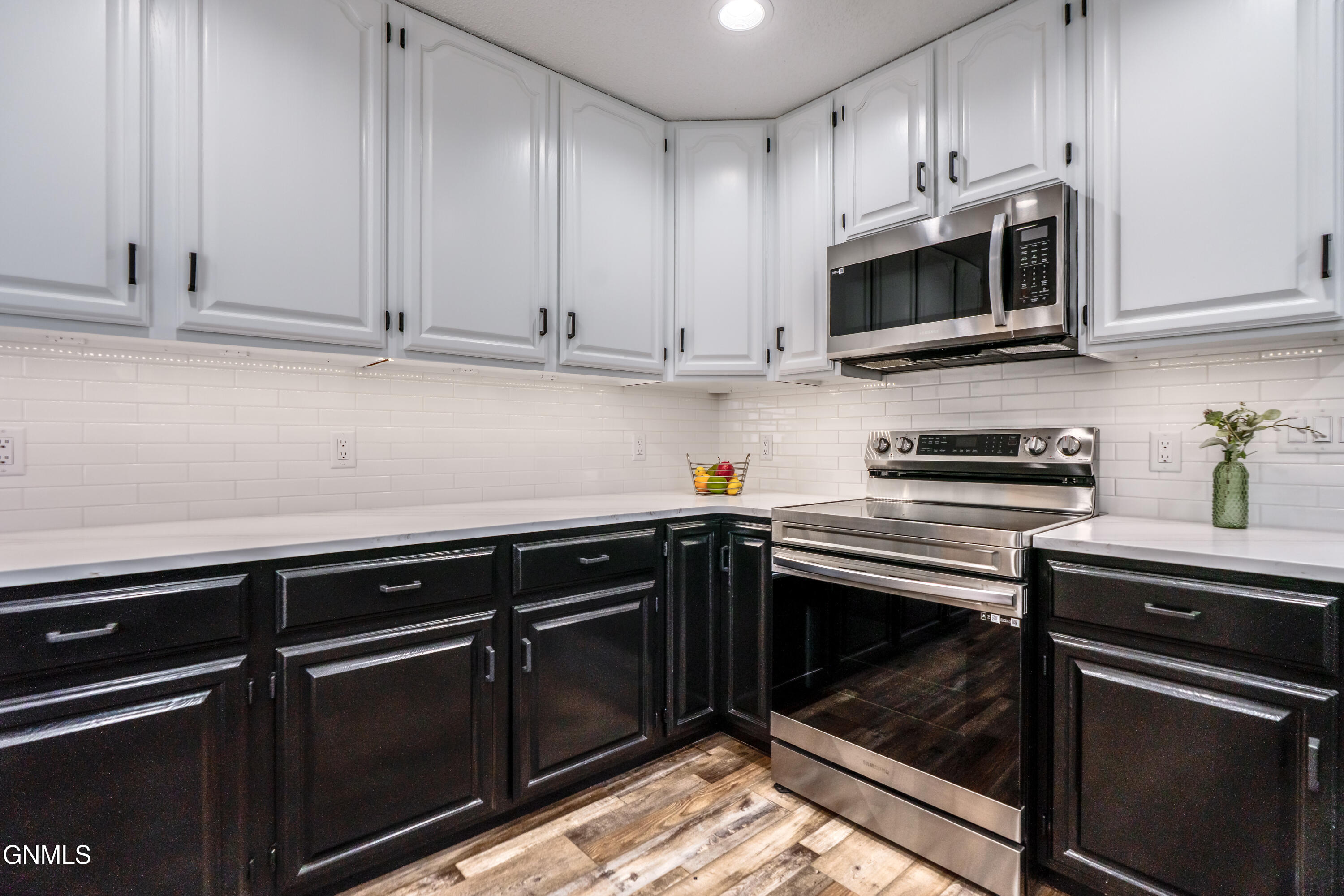 property viewer photo 43