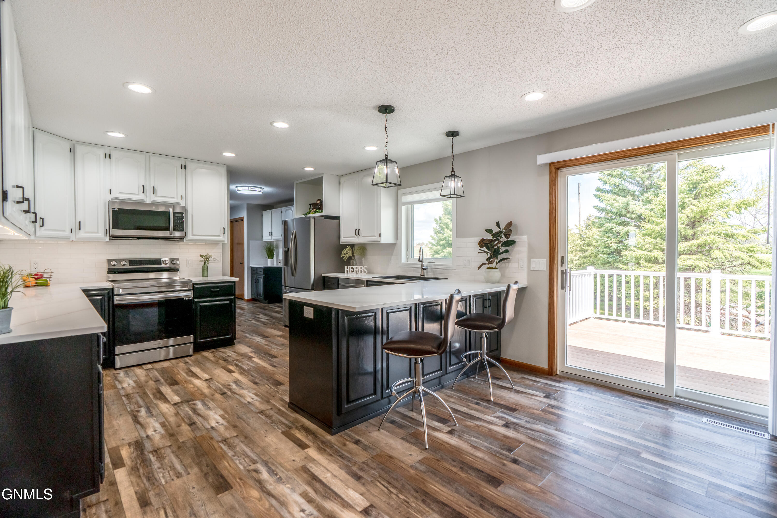 property viewer photo 6