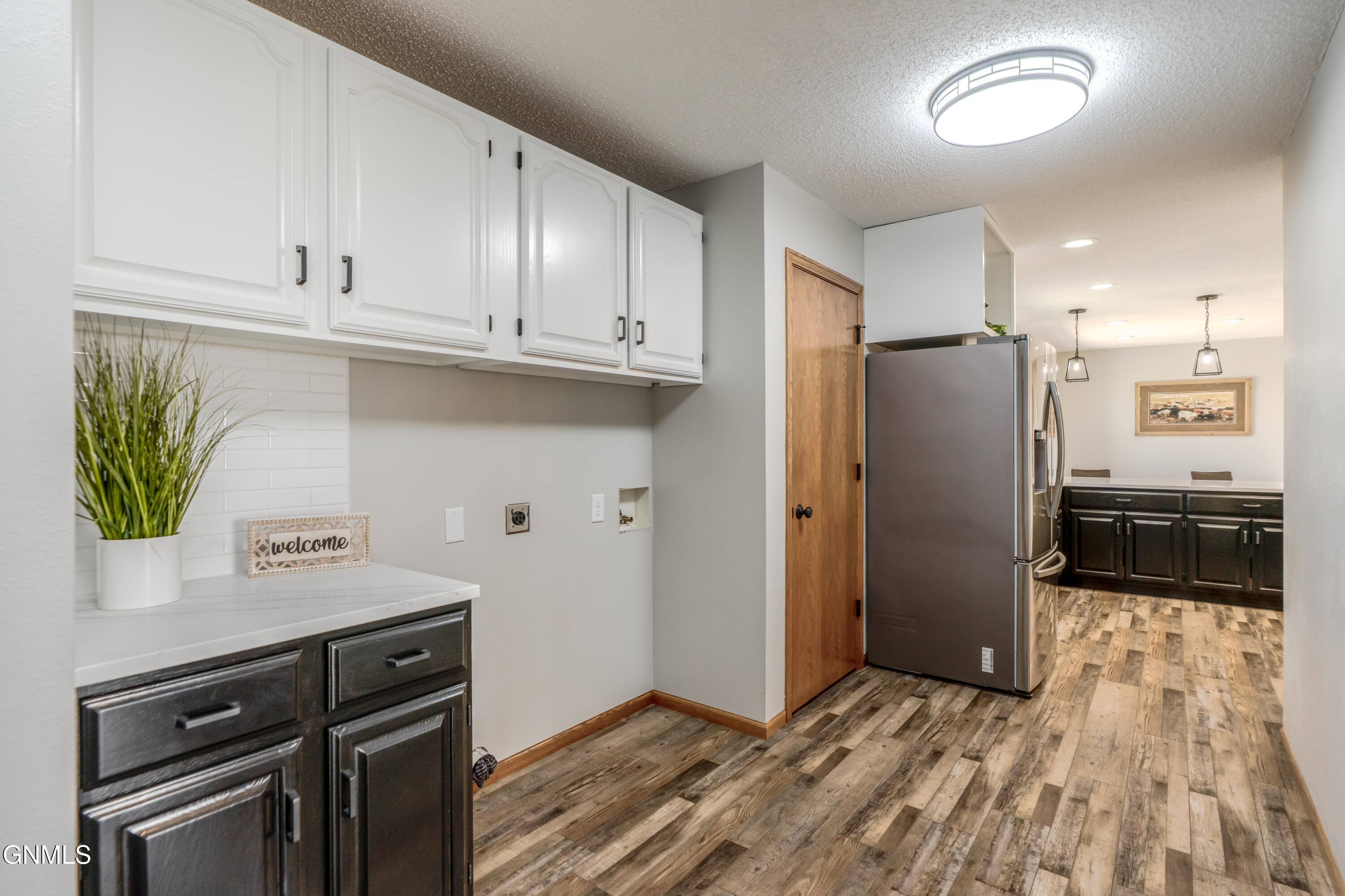 property viewer photo 7