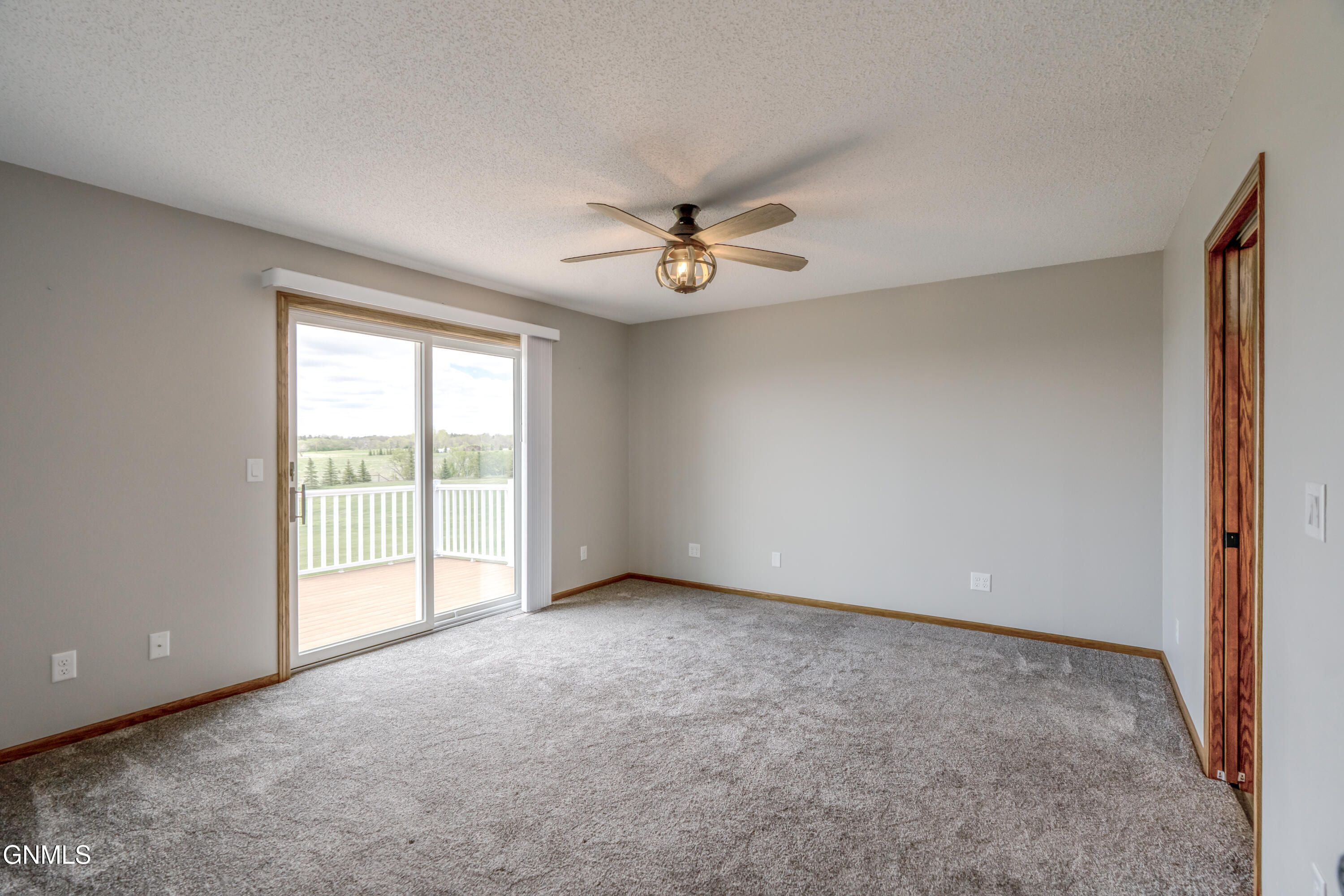 property viewer photo 8