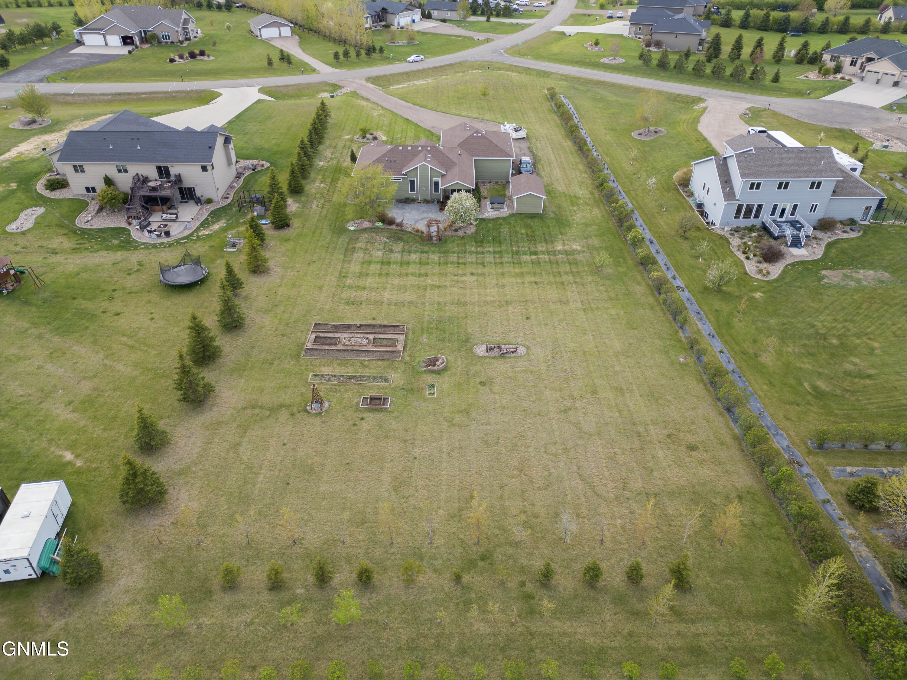 main property photo 79