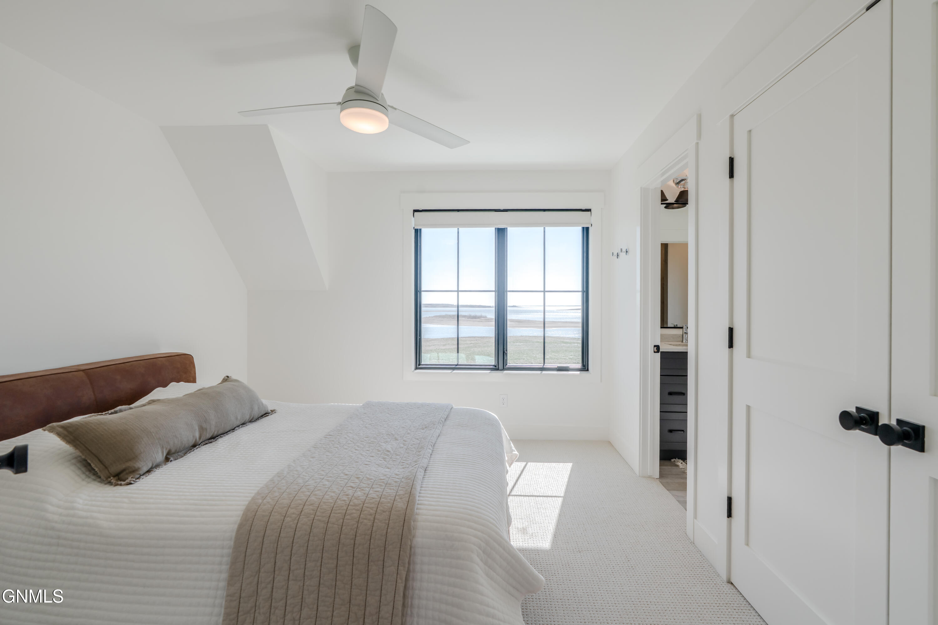 main property photo 88