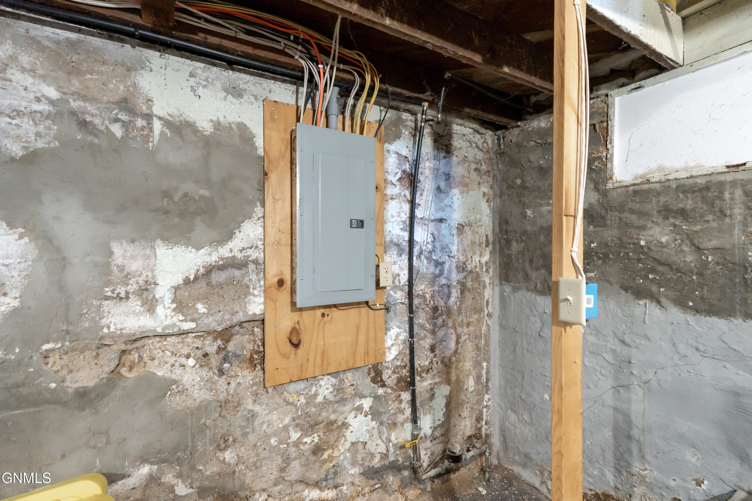 main property photo 32