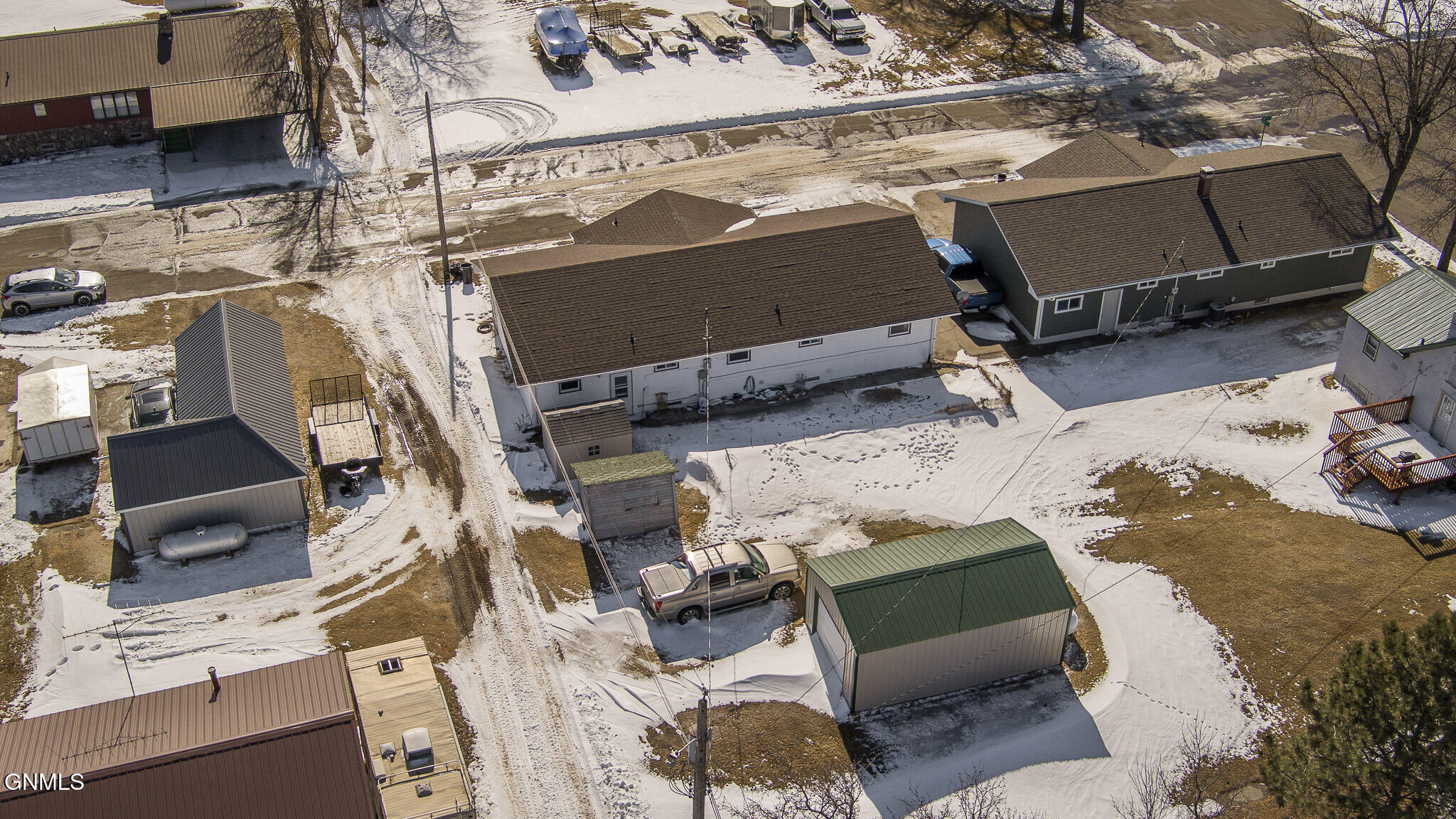 main property photo 34