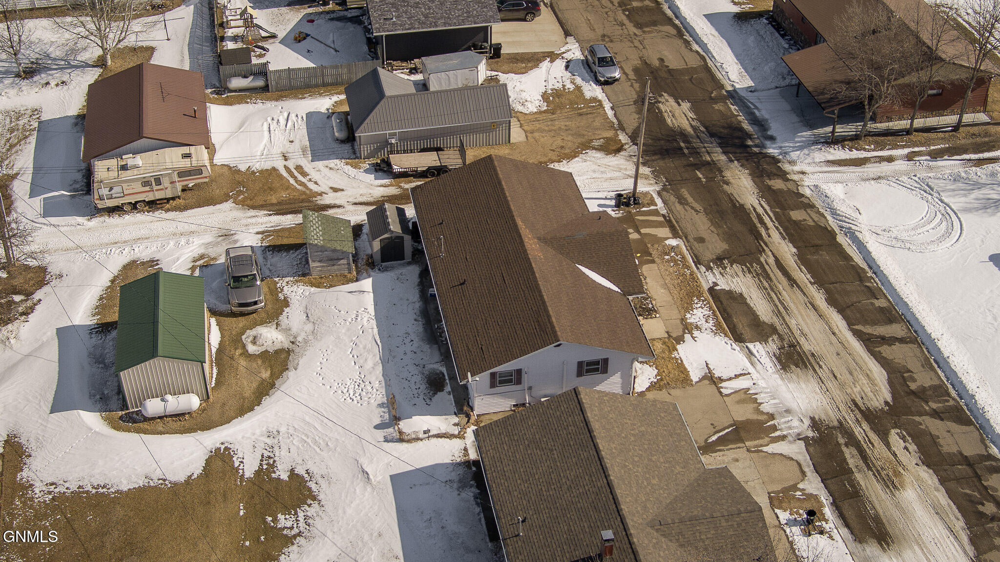 main property photo 36