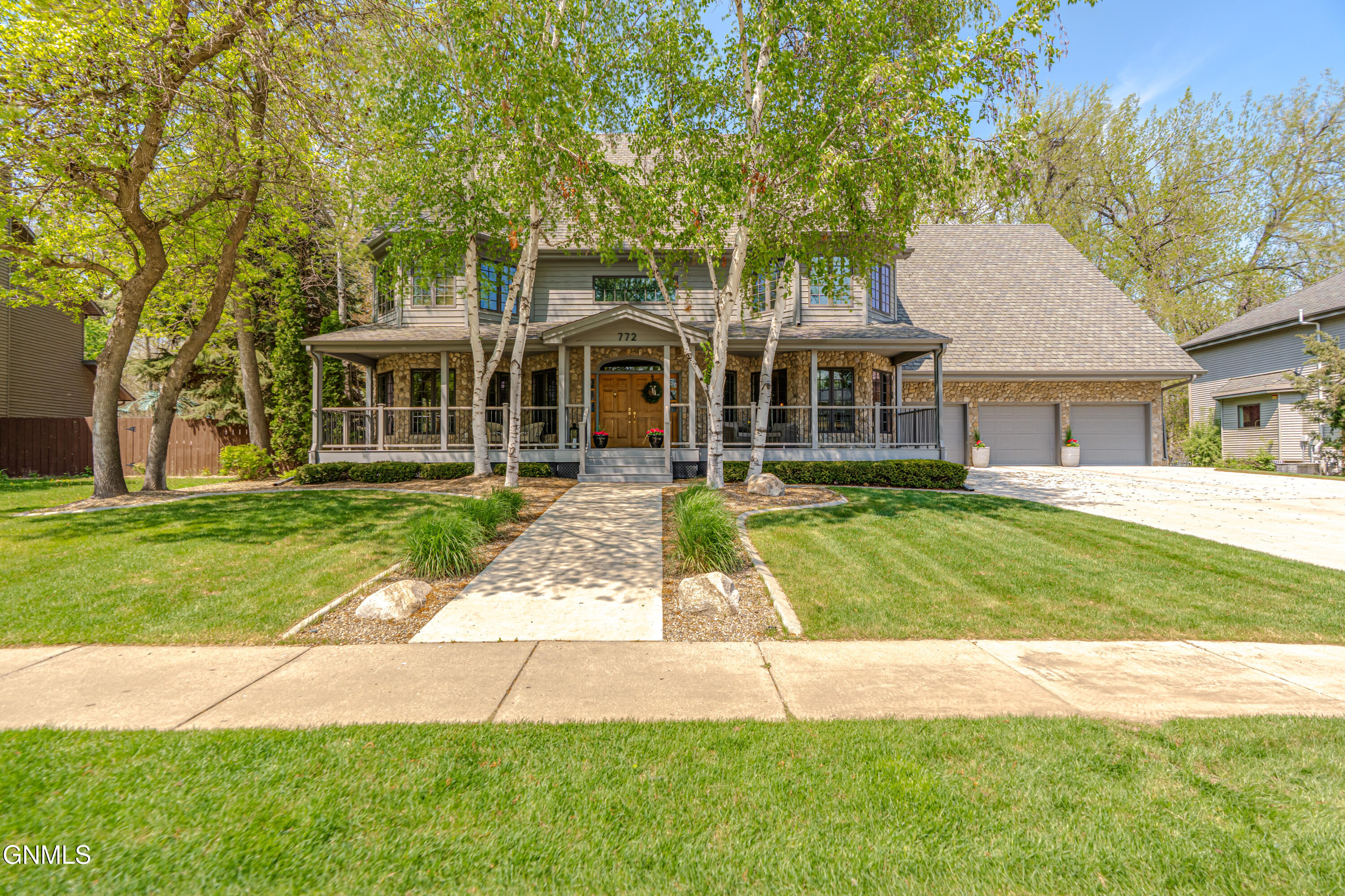 main property photo 1