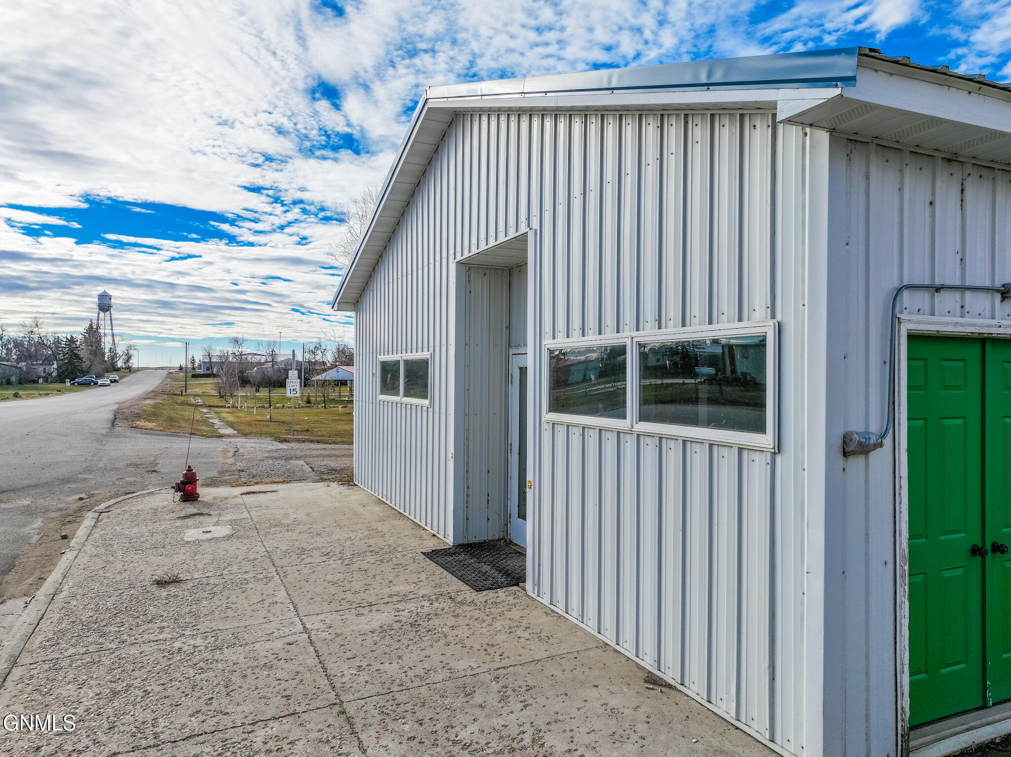 main property photo 4