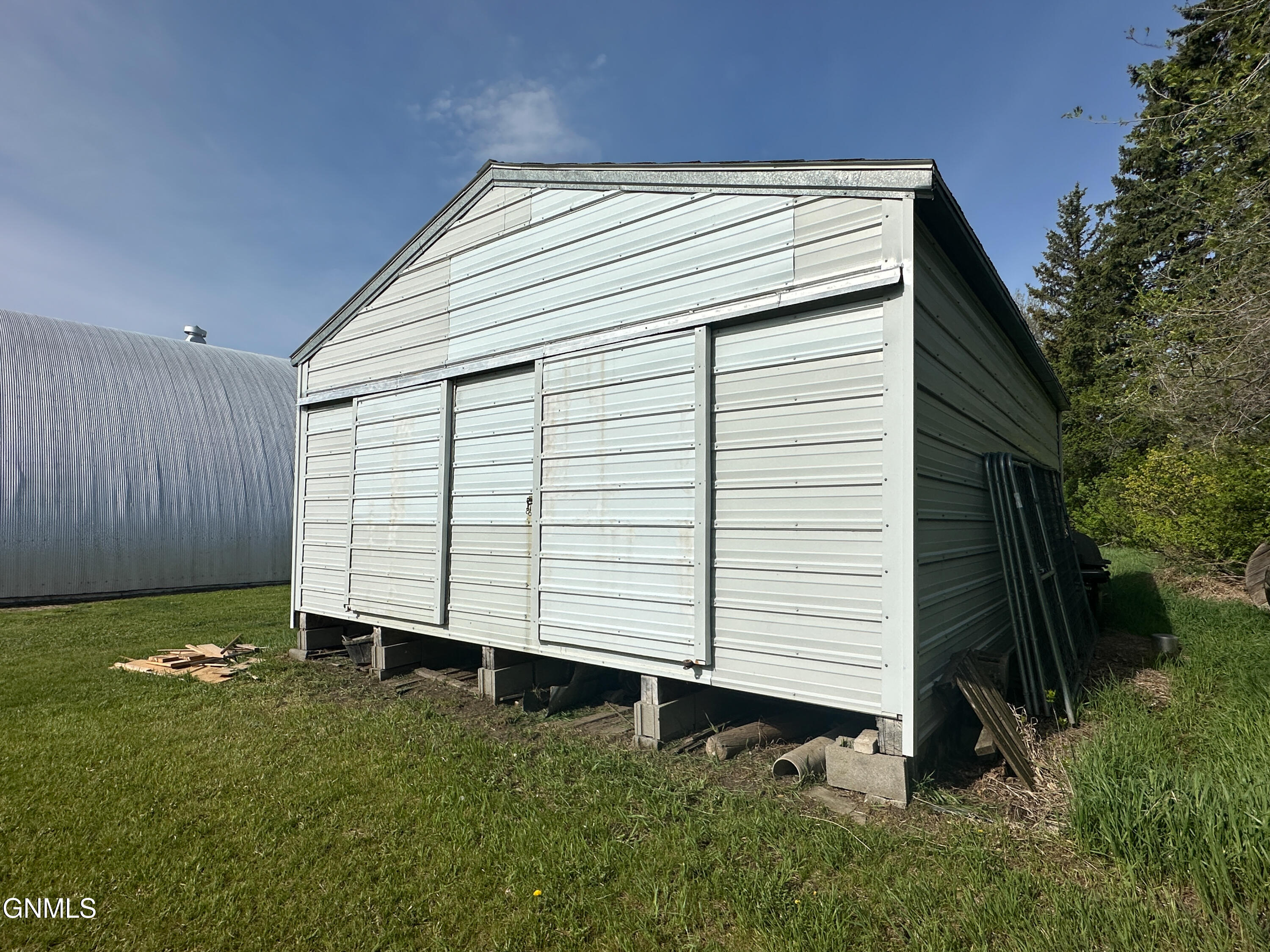 main property photo 29