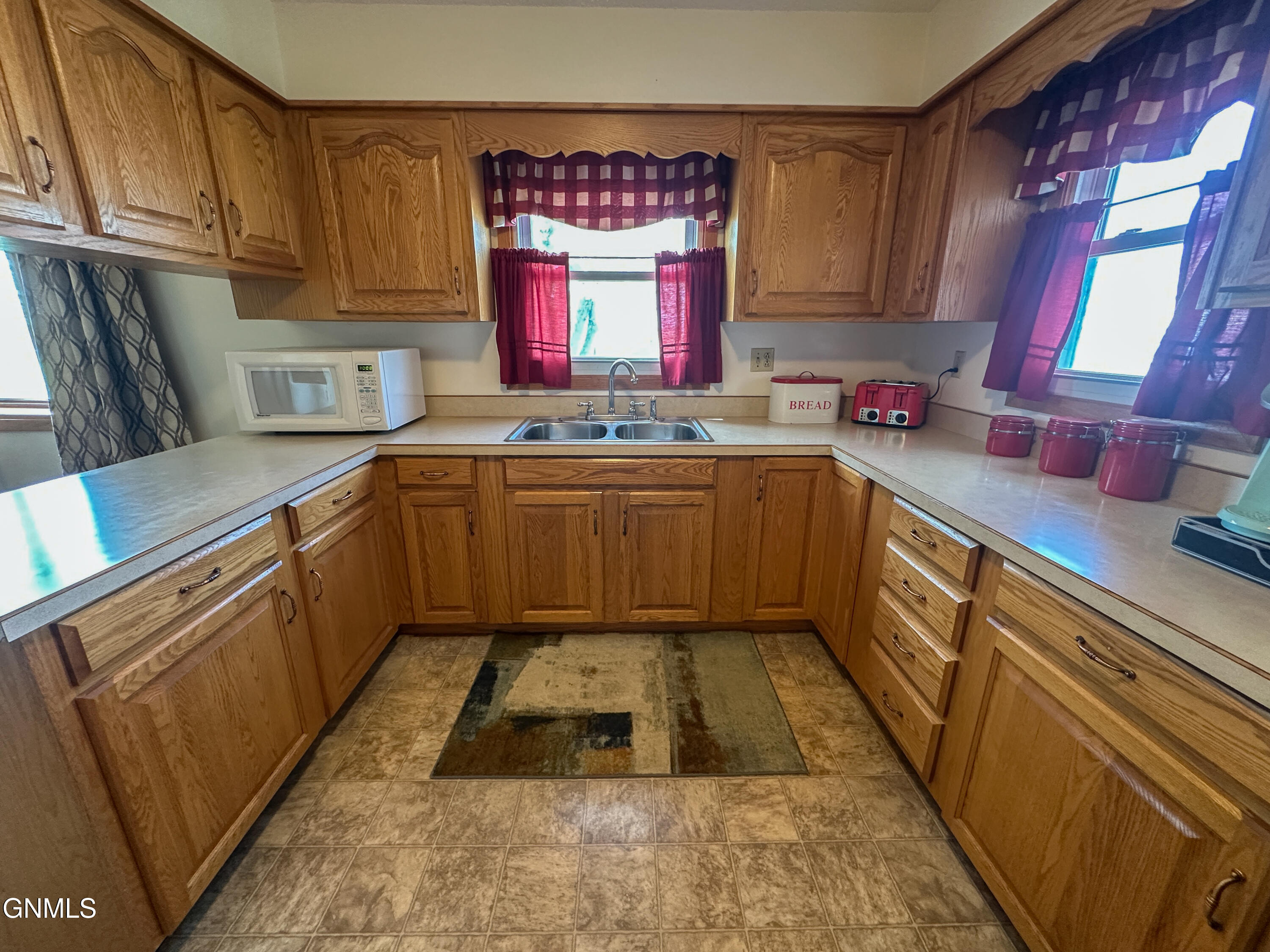 main property photo 49