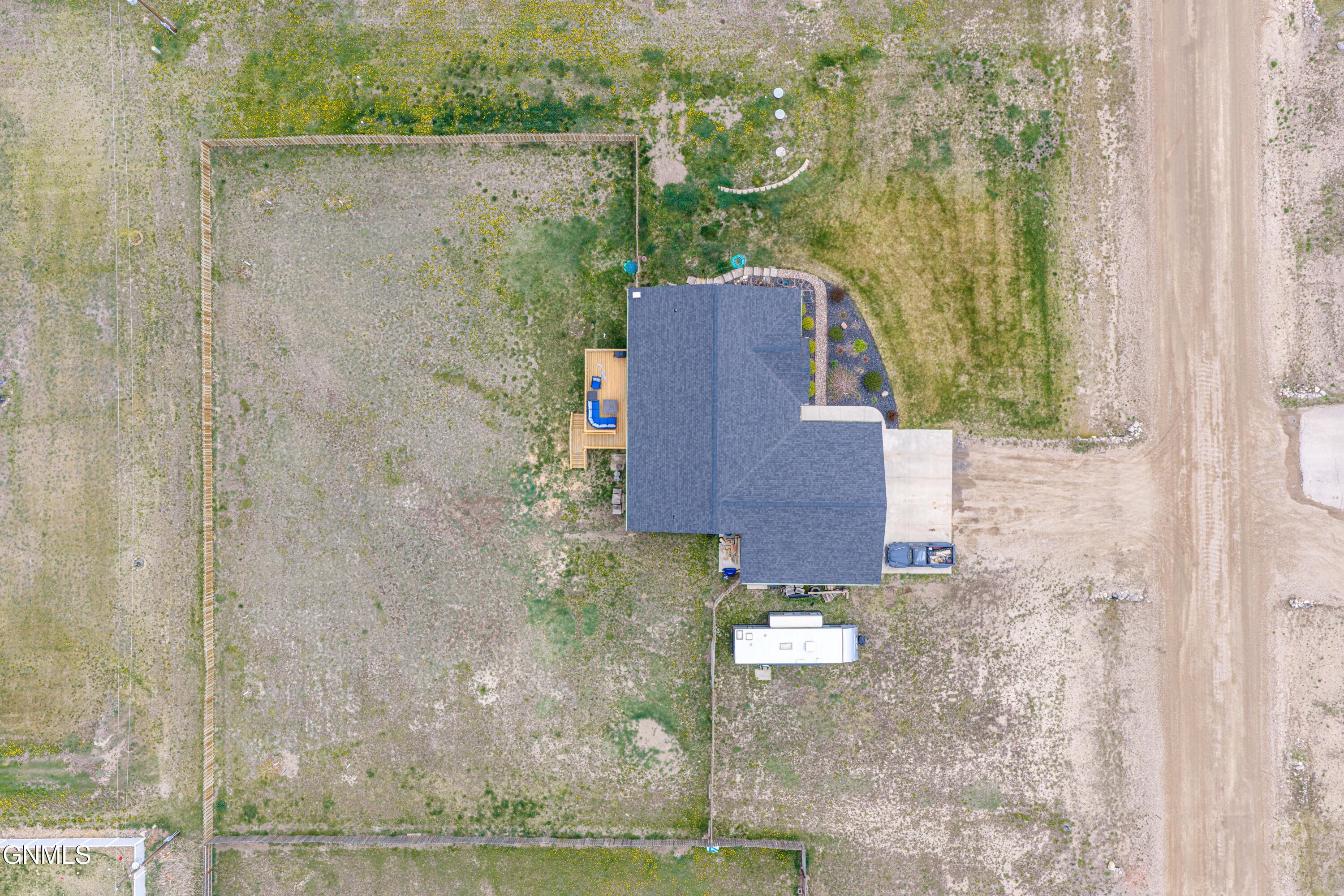 main property photo 39