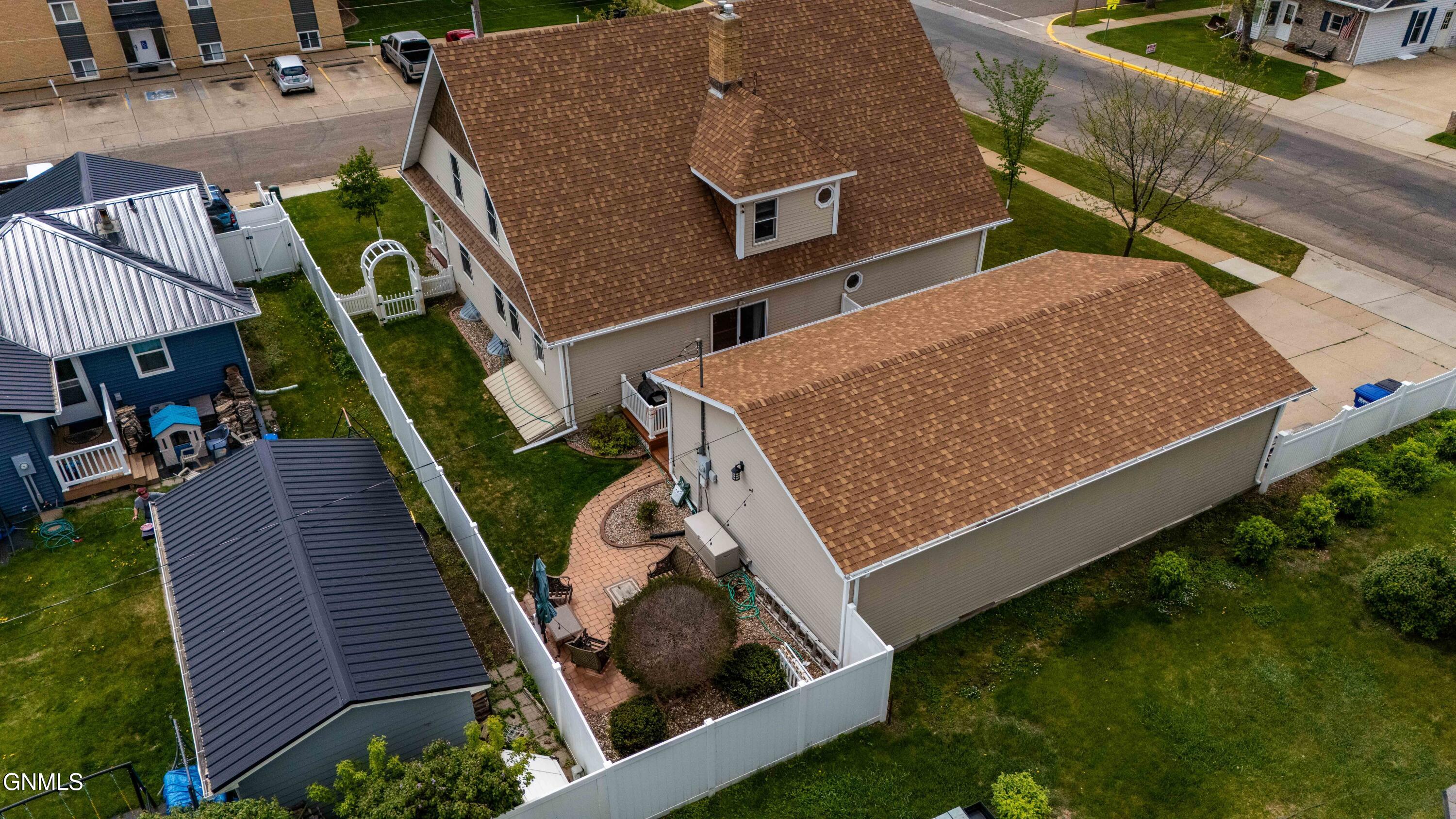 main property photo 49