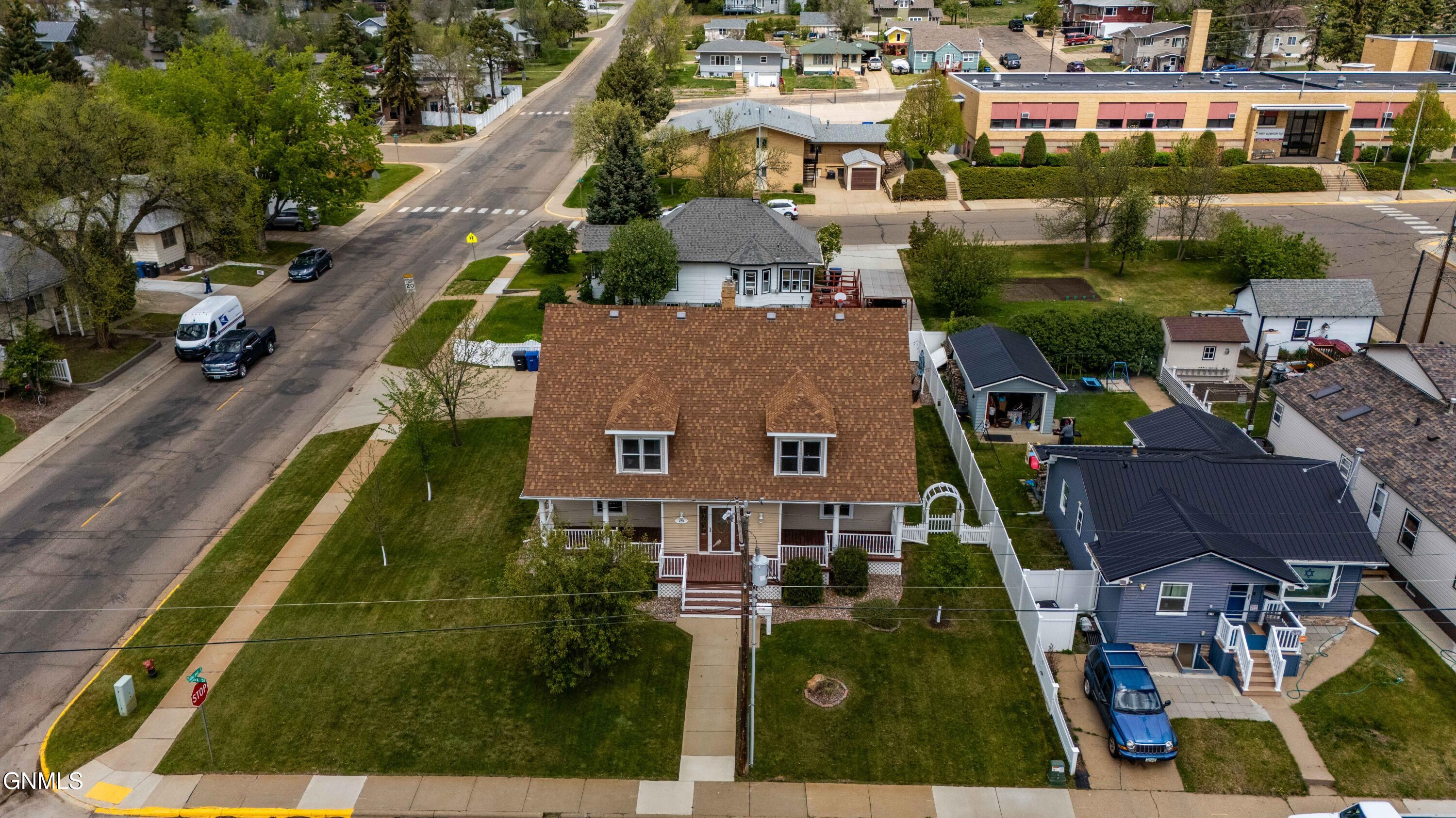 main property photo 7