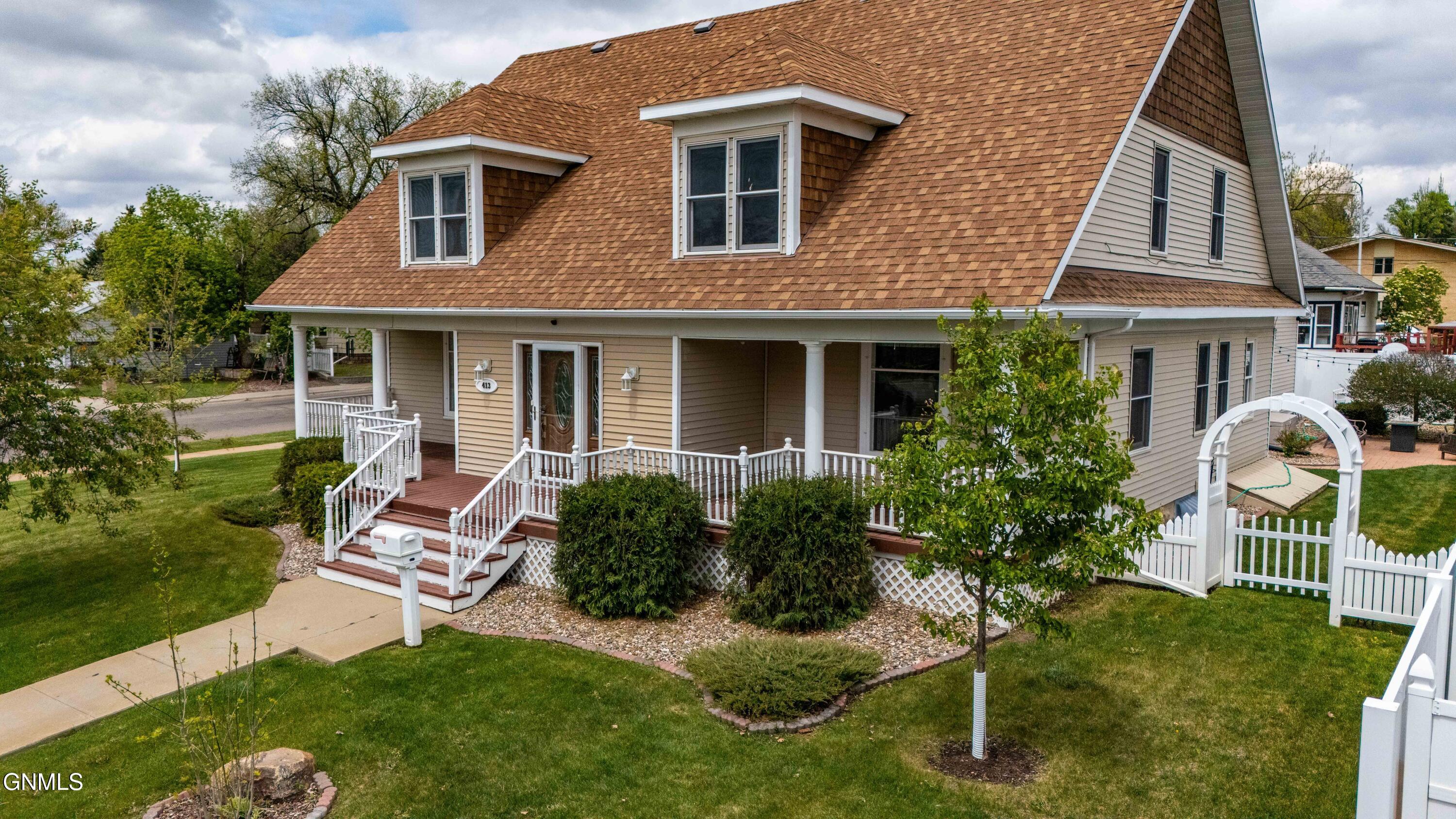 main property photo 9