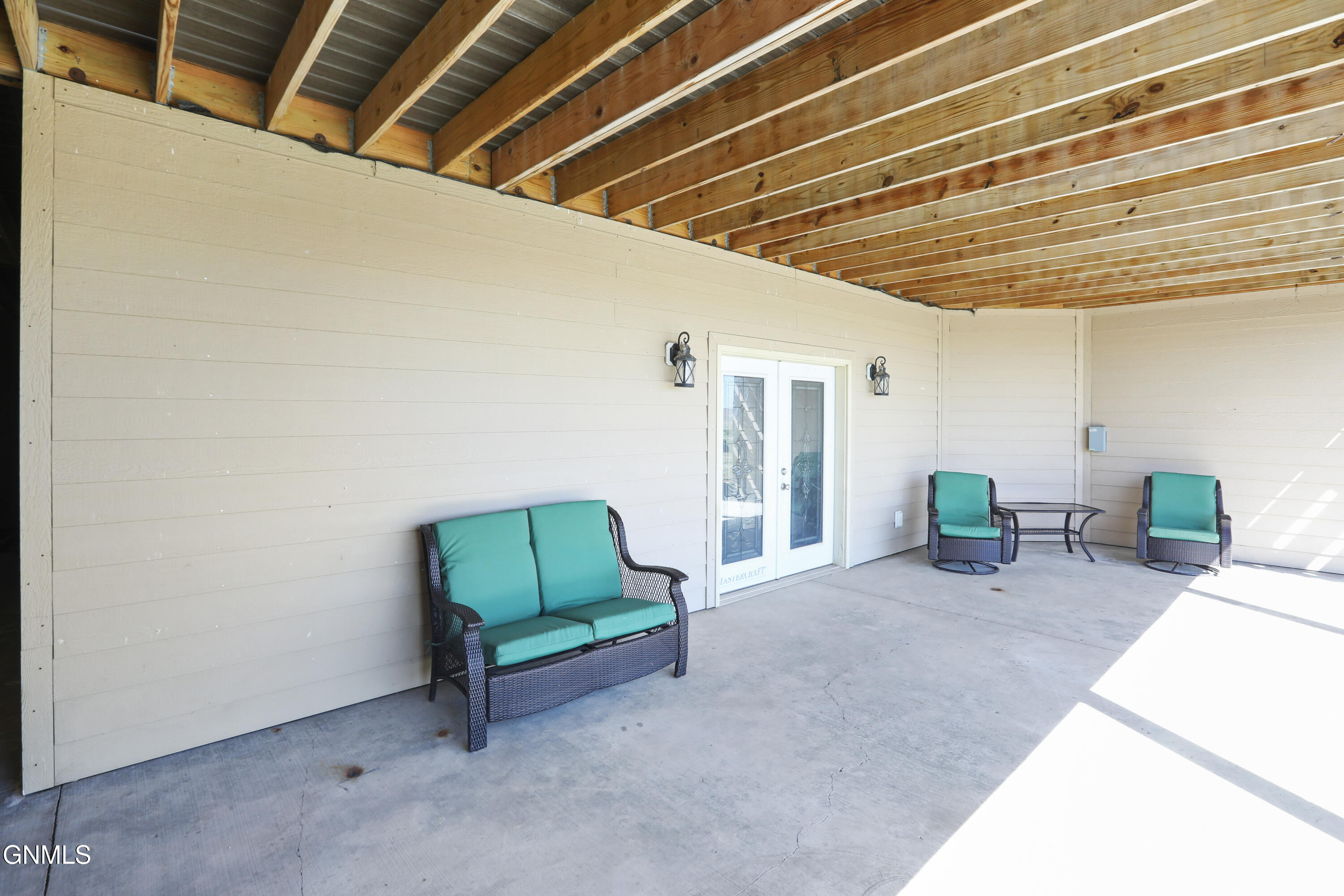 main property photo 41