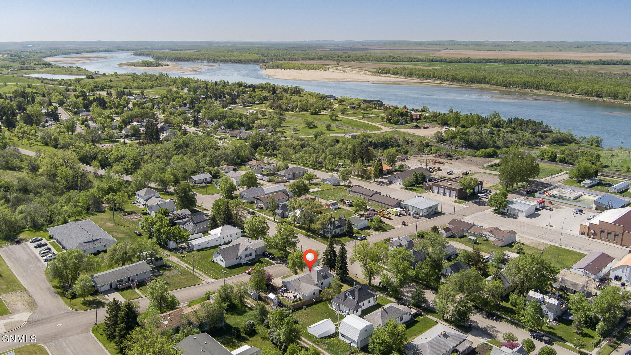 main property photo 40