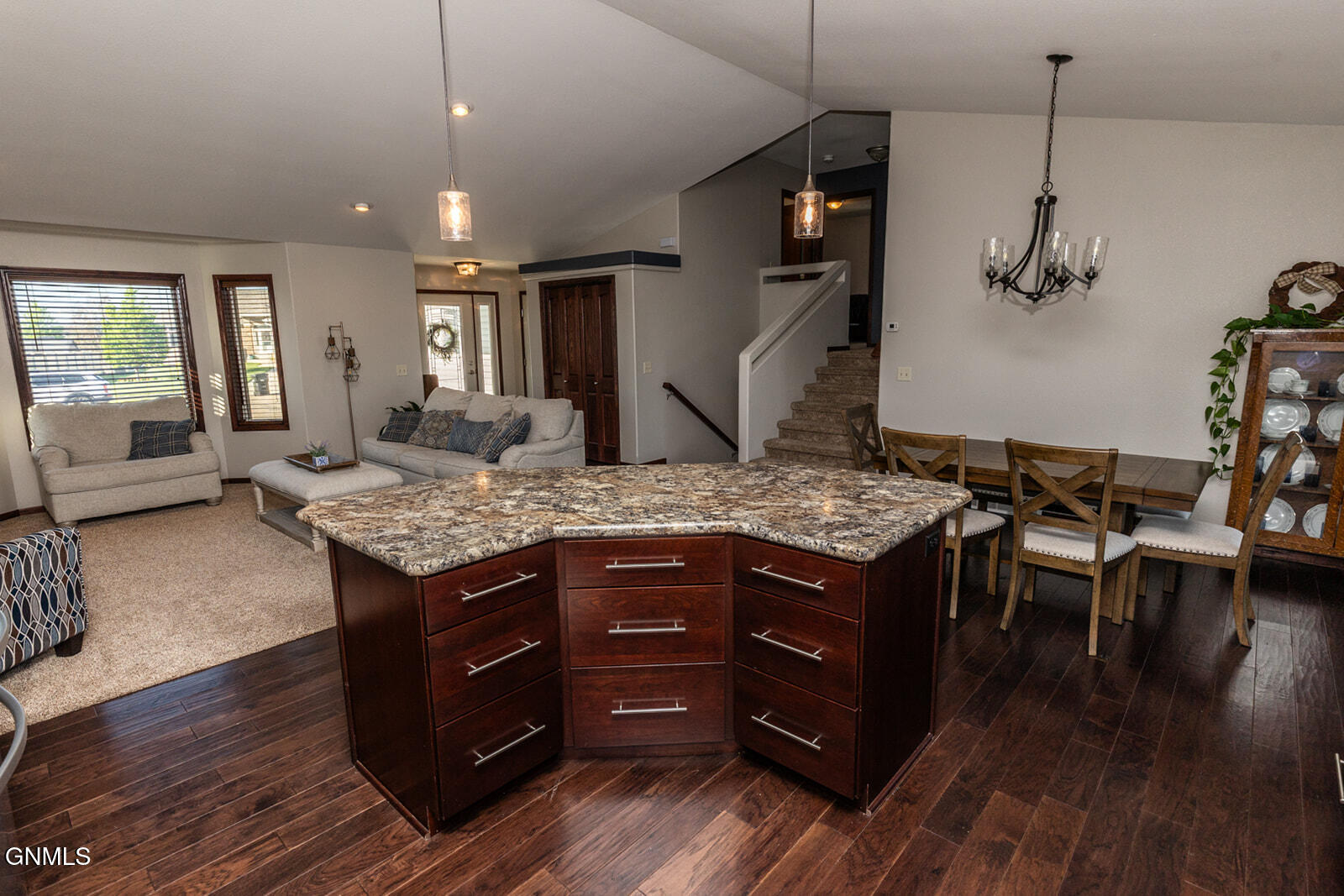 property viewer photo 11