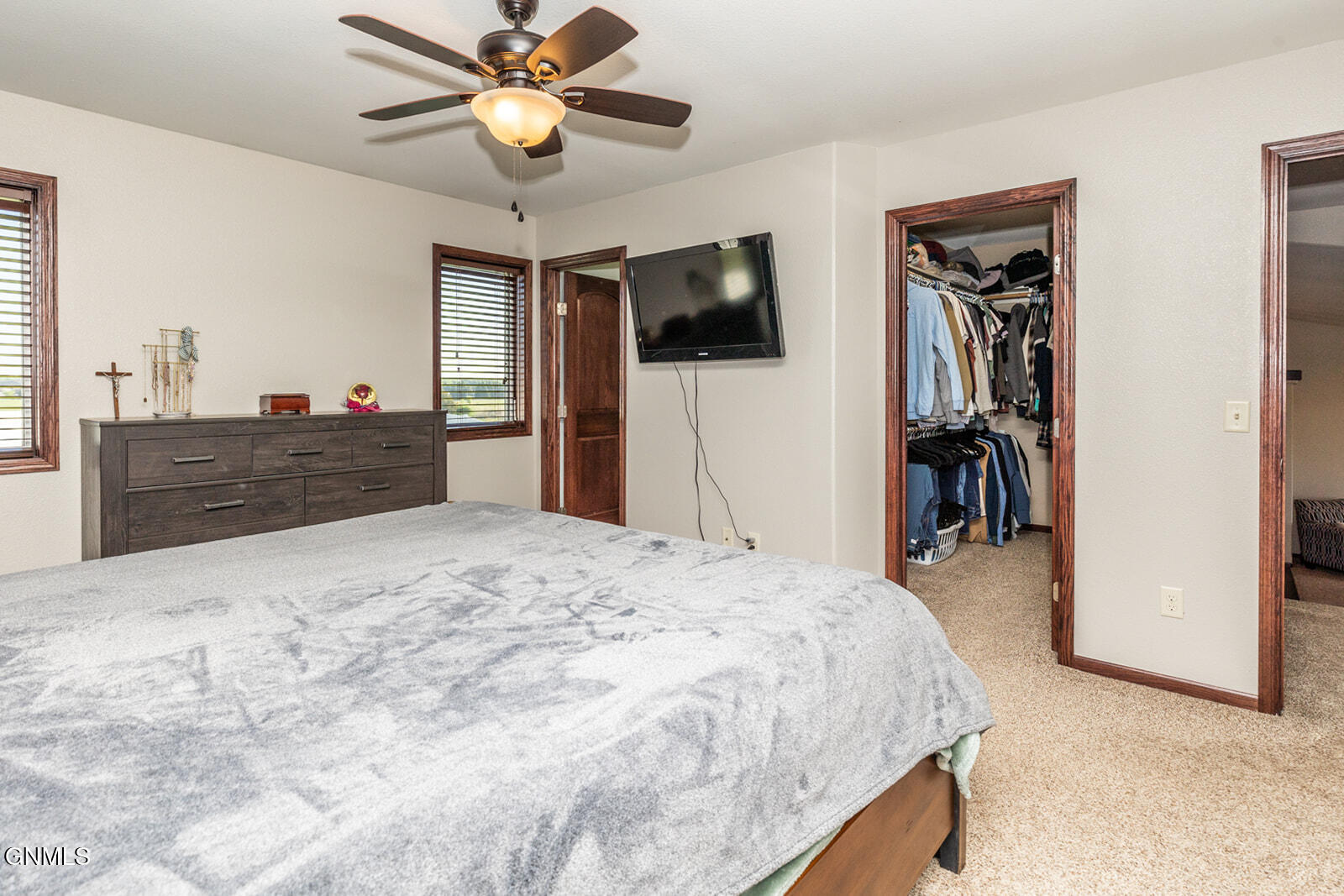 property viewer photo 15