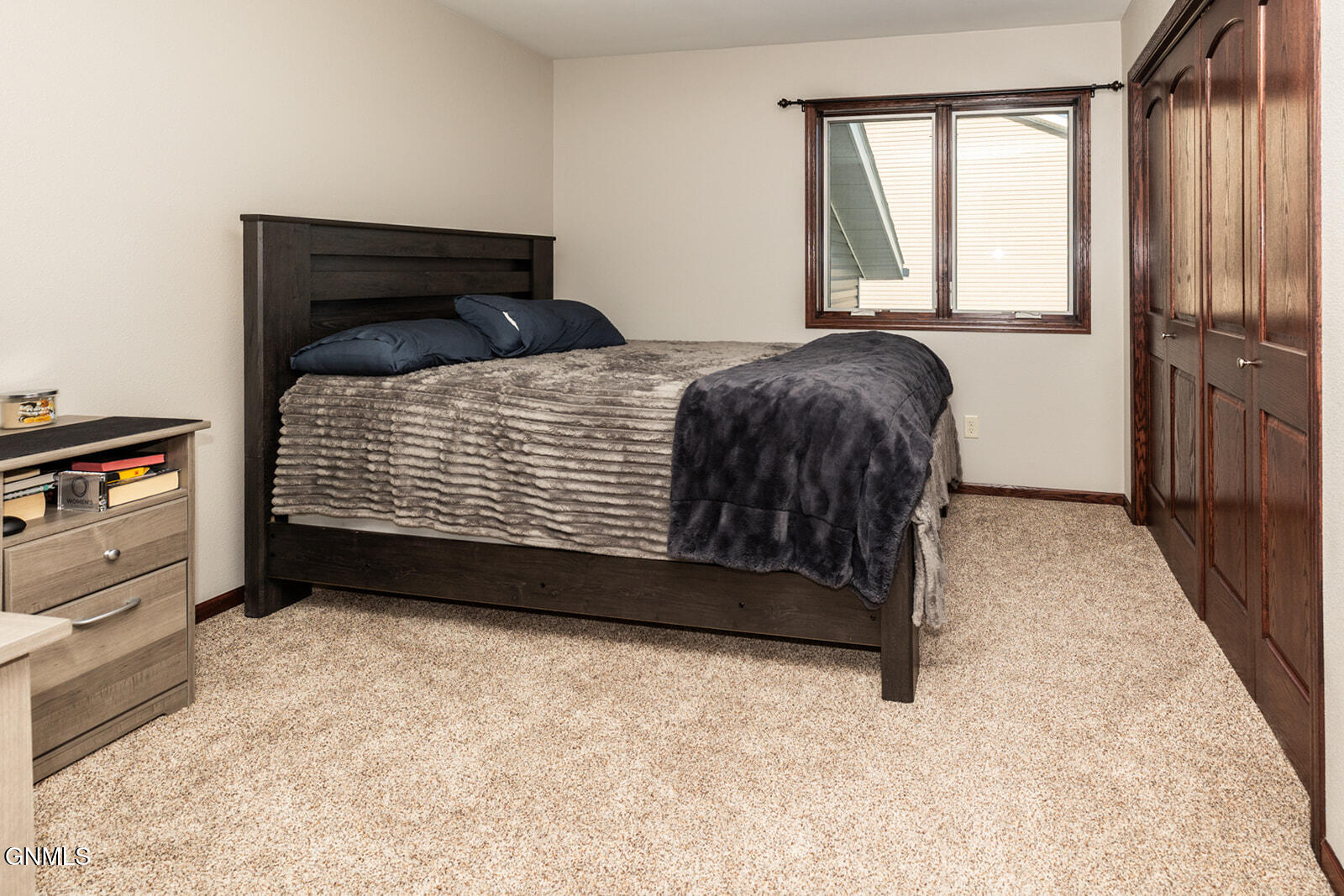 property viewer photo 18