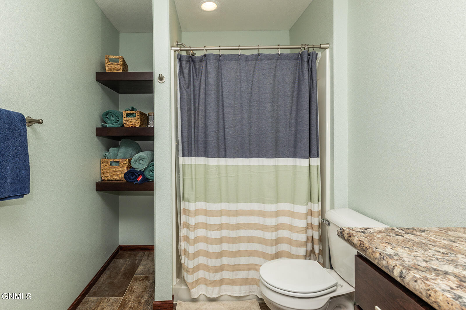 property viewer photo 25