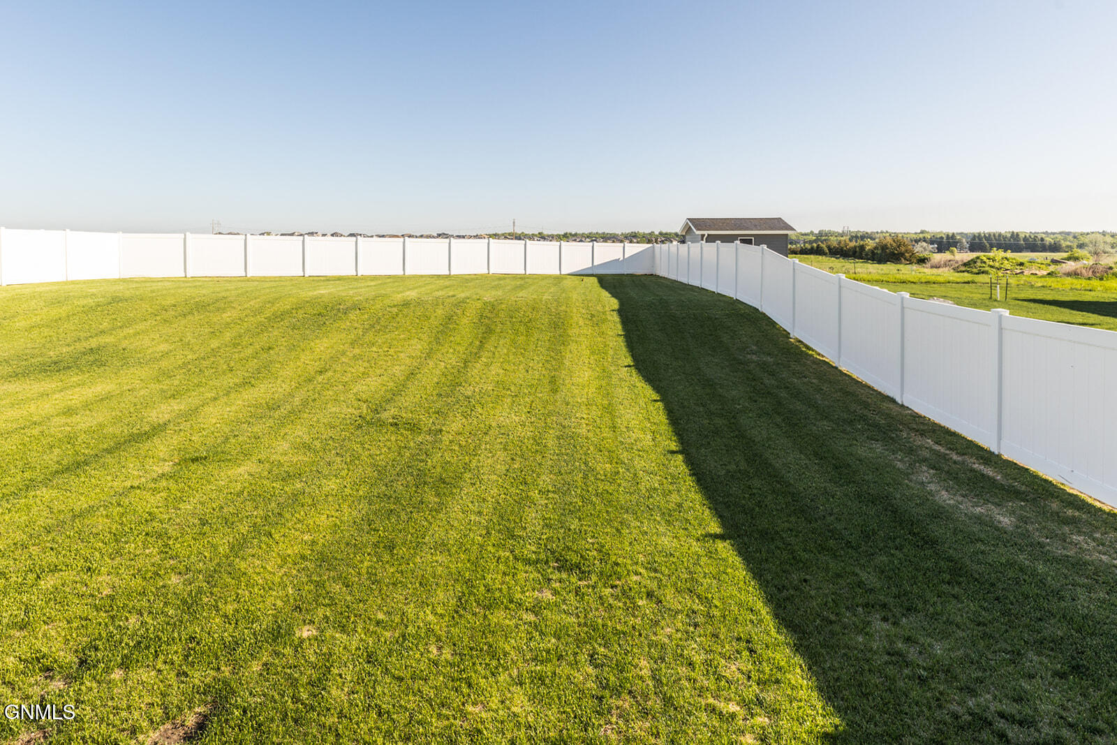 property viewer photo 33