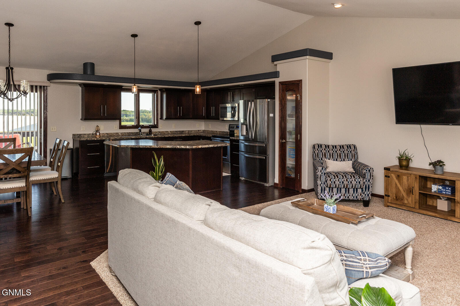 property viewer photo 4