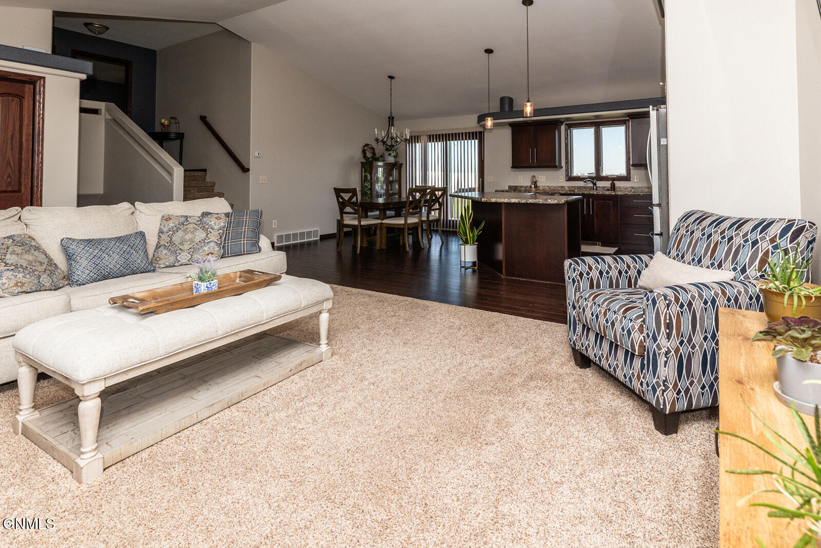 property viewer photo 7