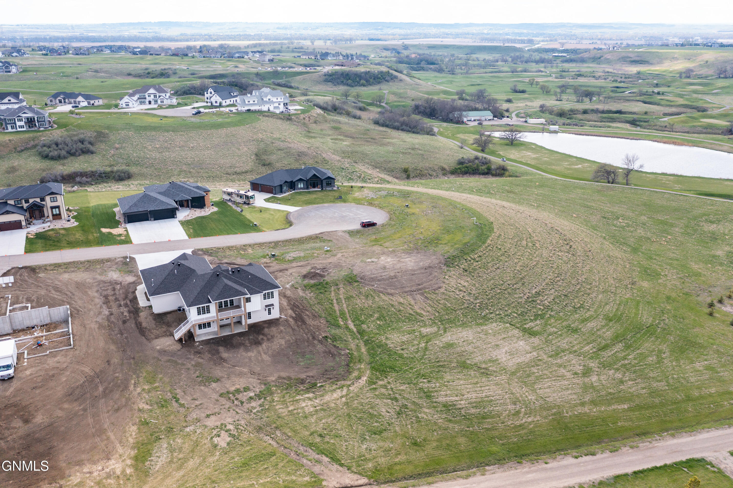 main property photo 8