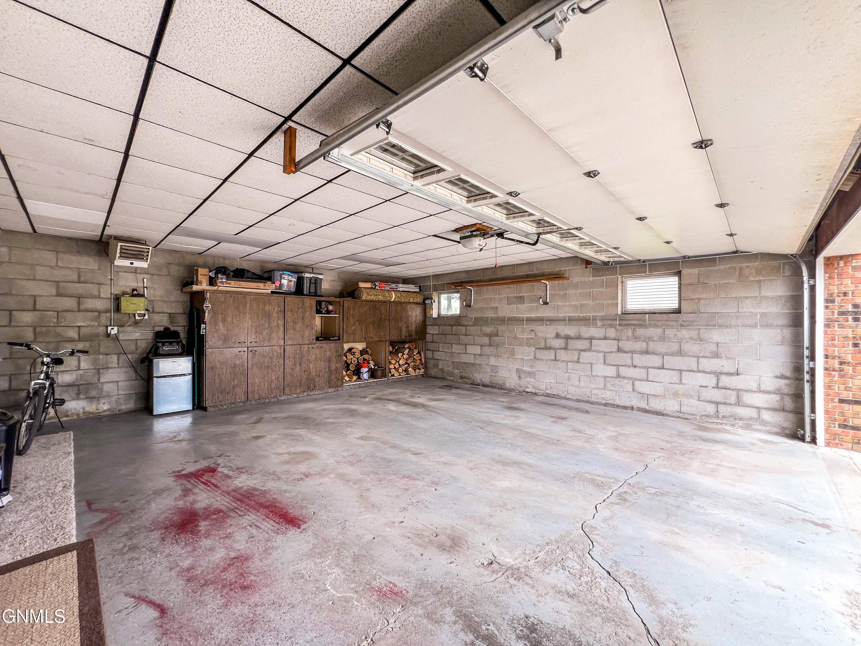 main property photo 47