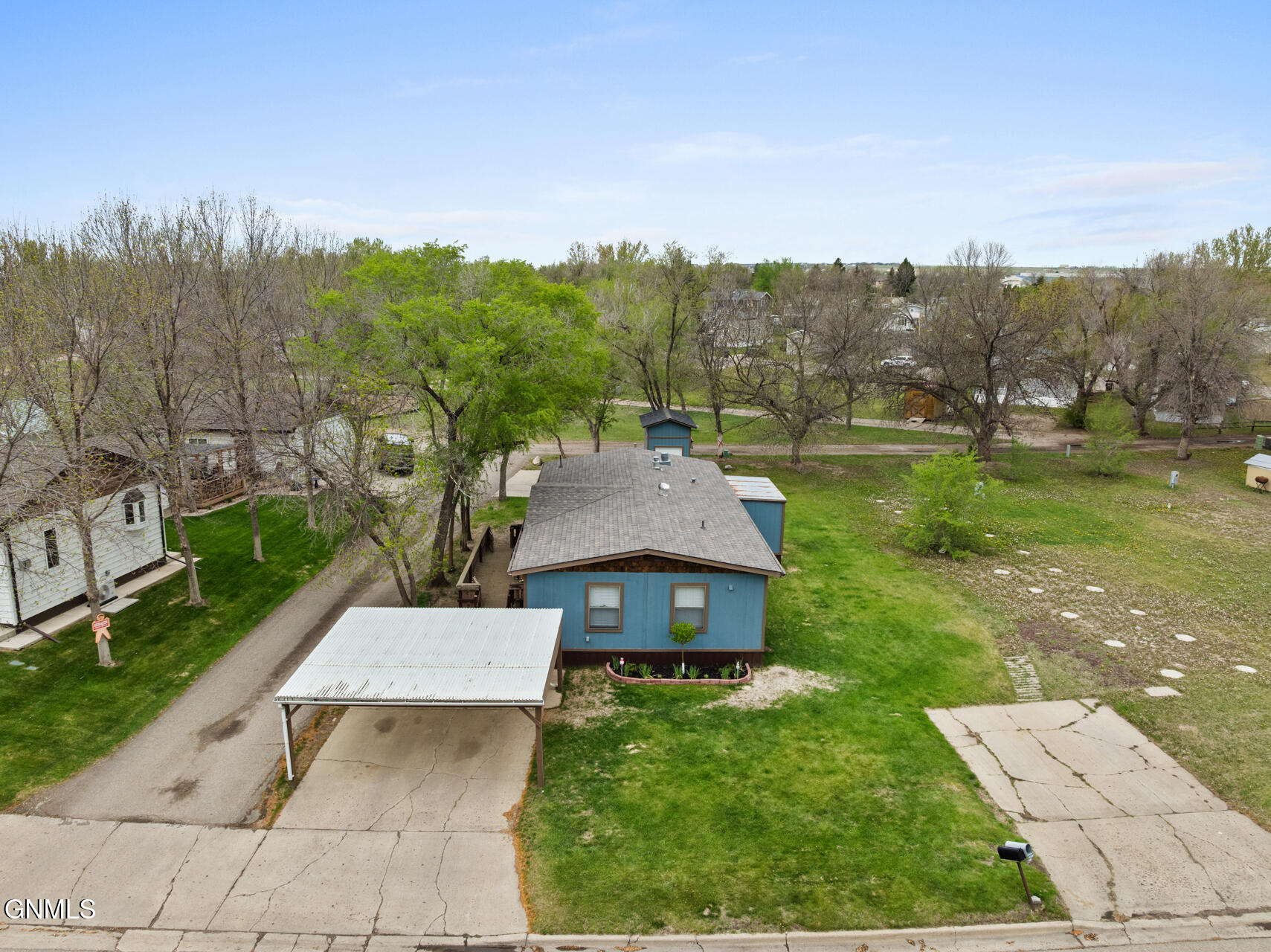 main property photo 2