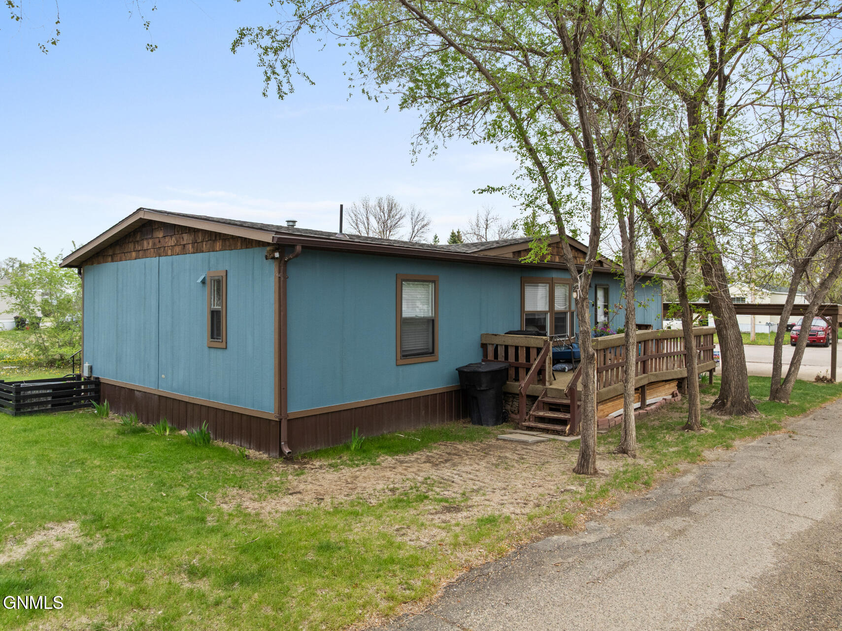 main property photo 29