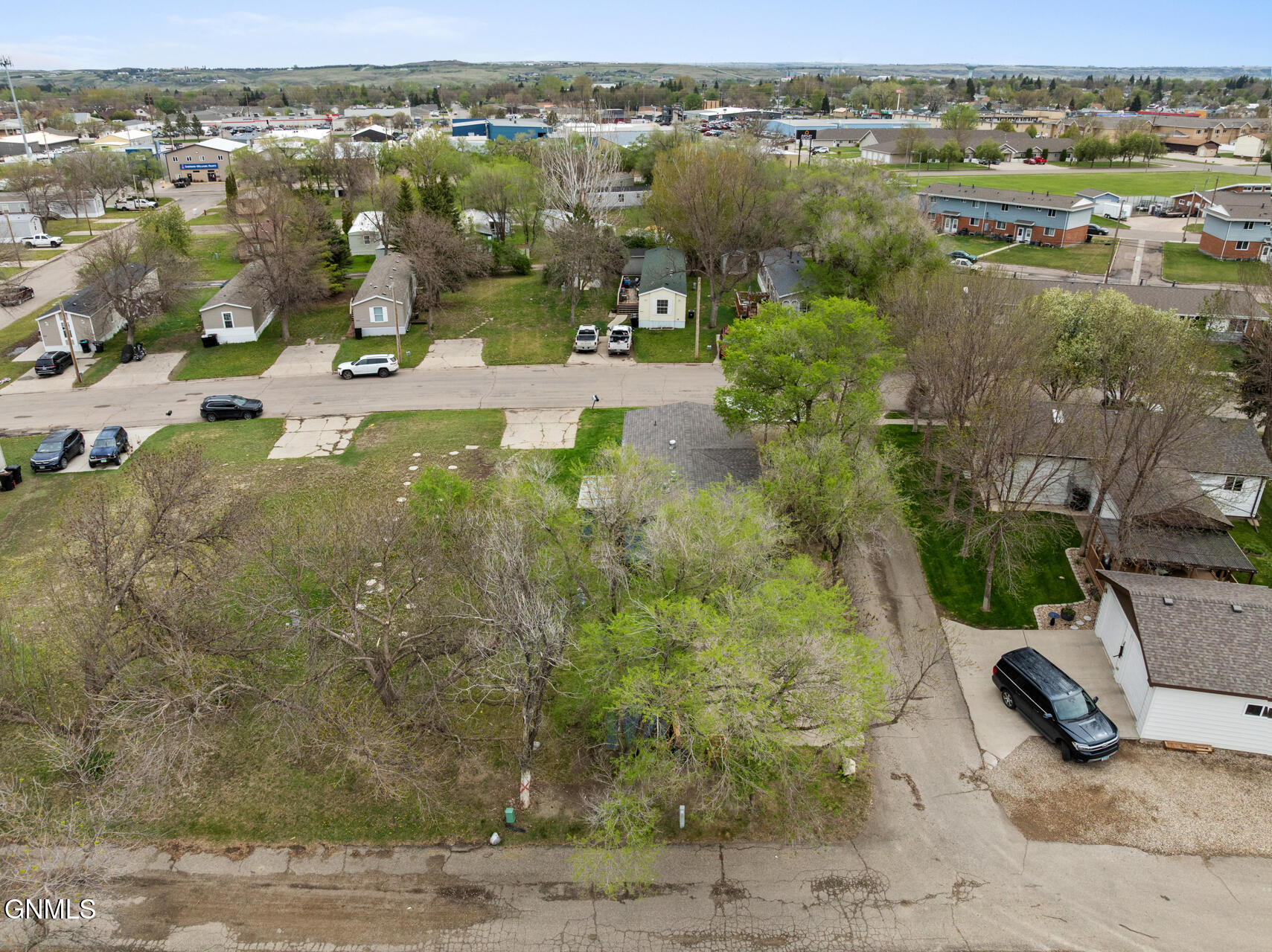 main property photo 33