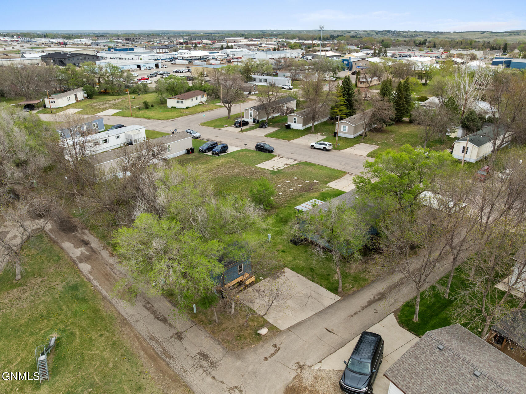 main property photo 34