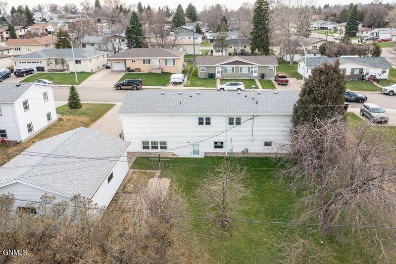 main property photo 20