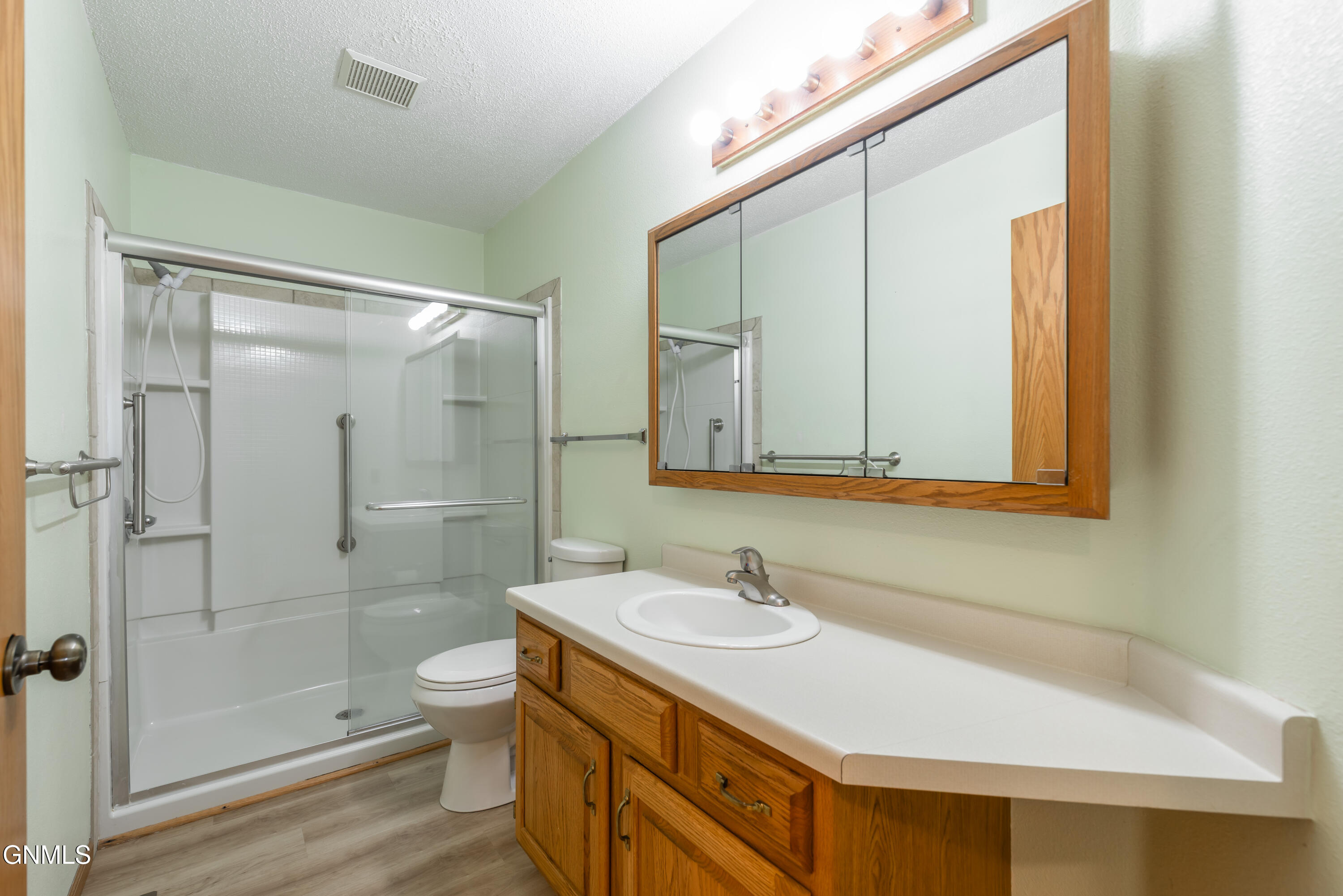 property viewer photo 18