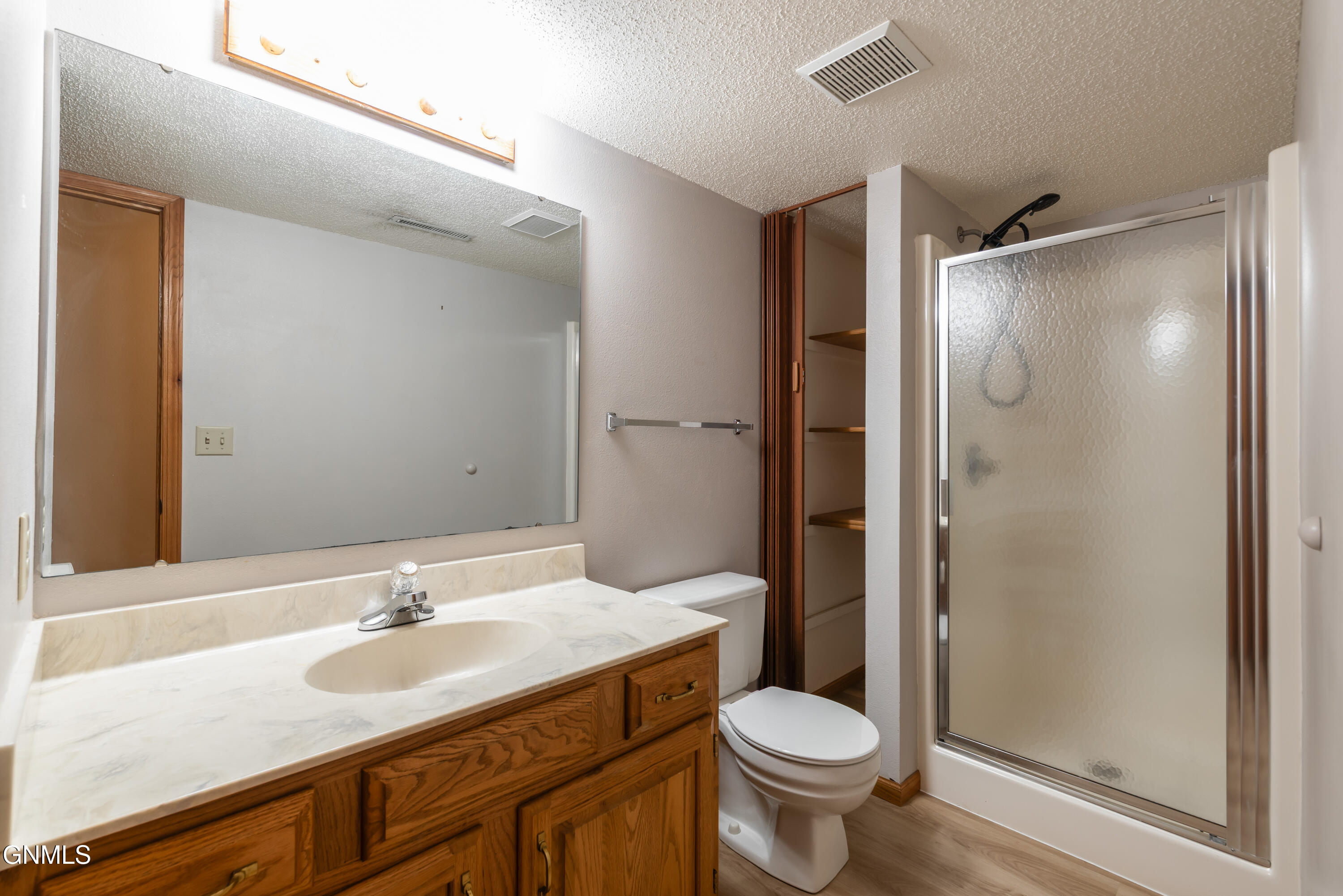property viewer photo 20
