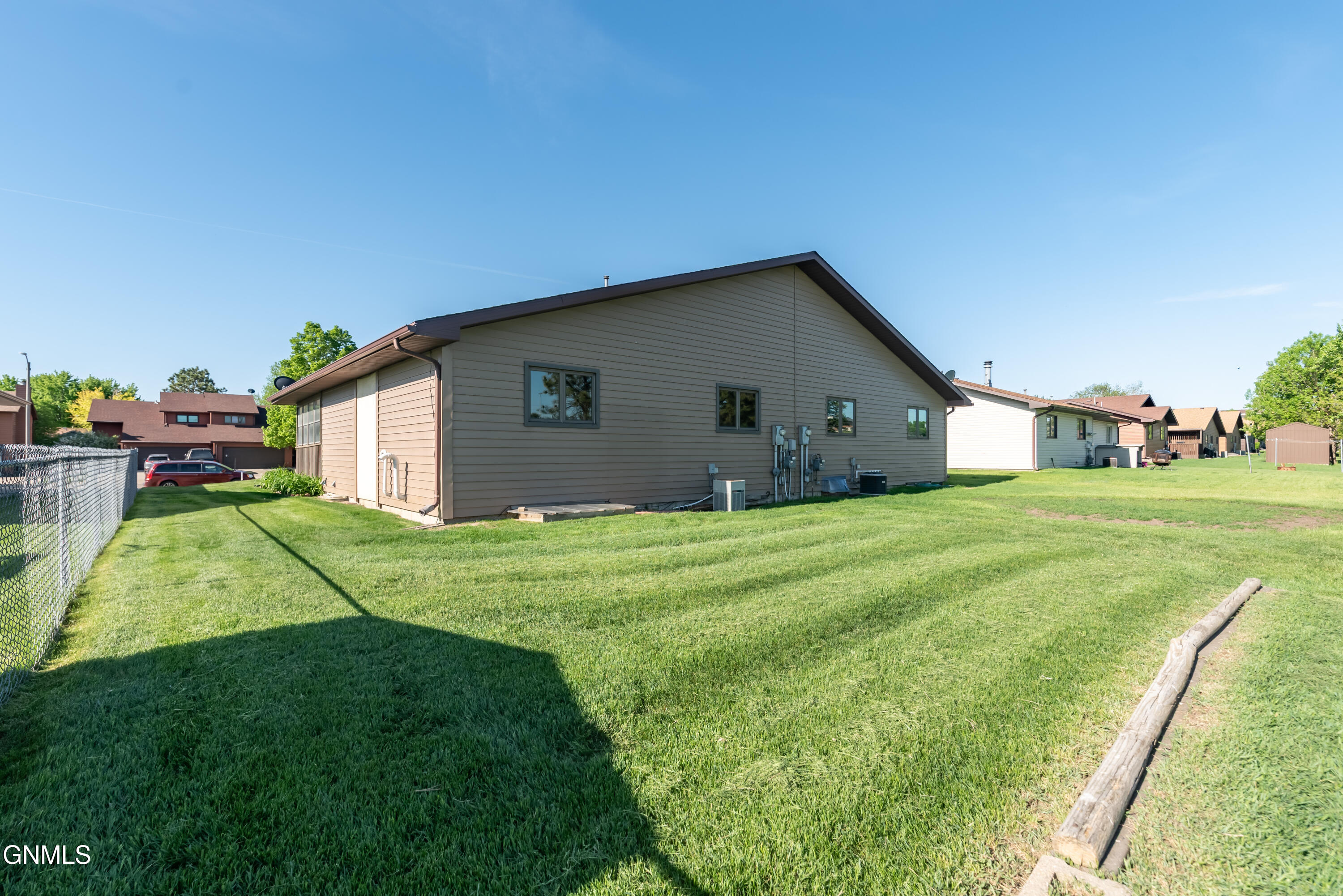 property viewer photo 29
