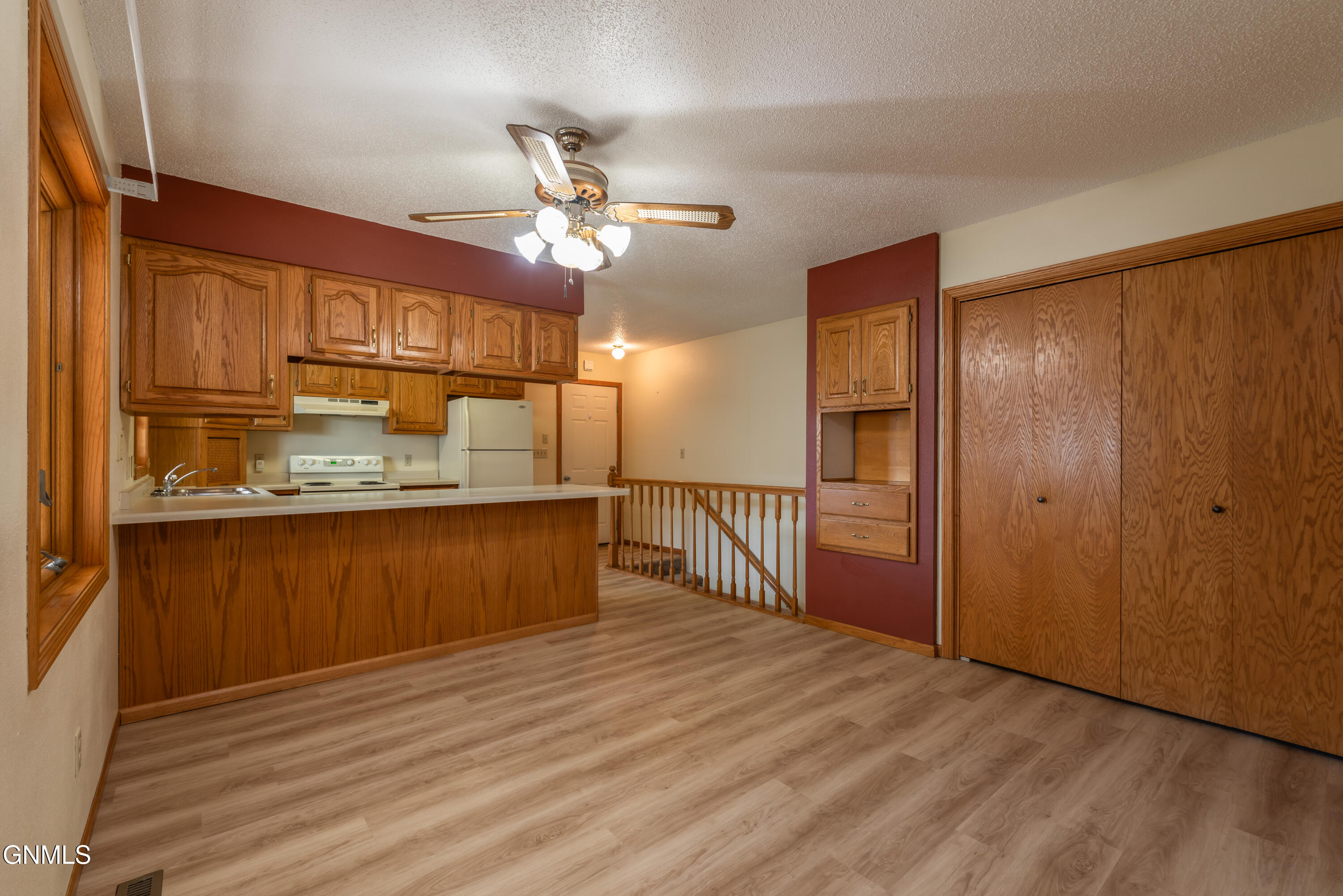 property viewer photo 7