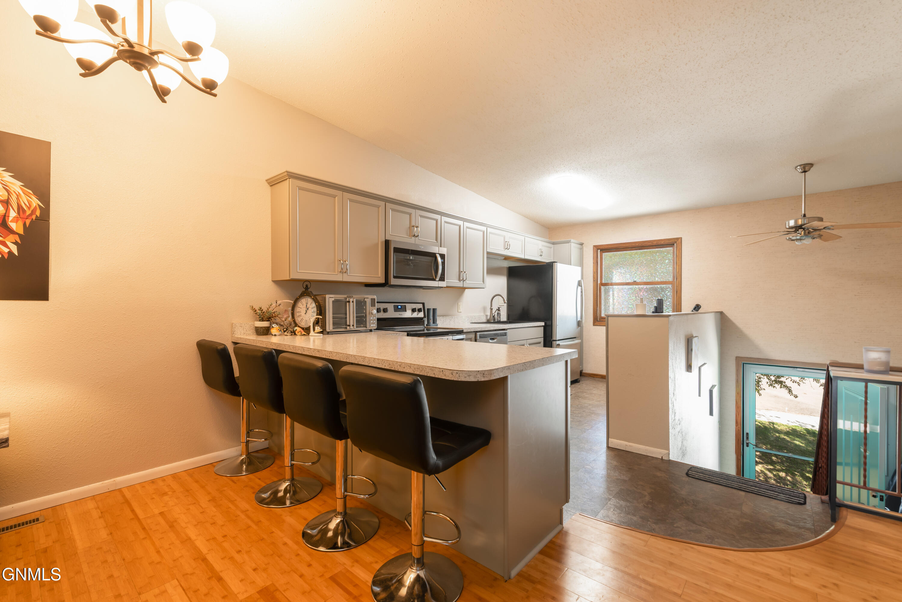 property viewer photo 1