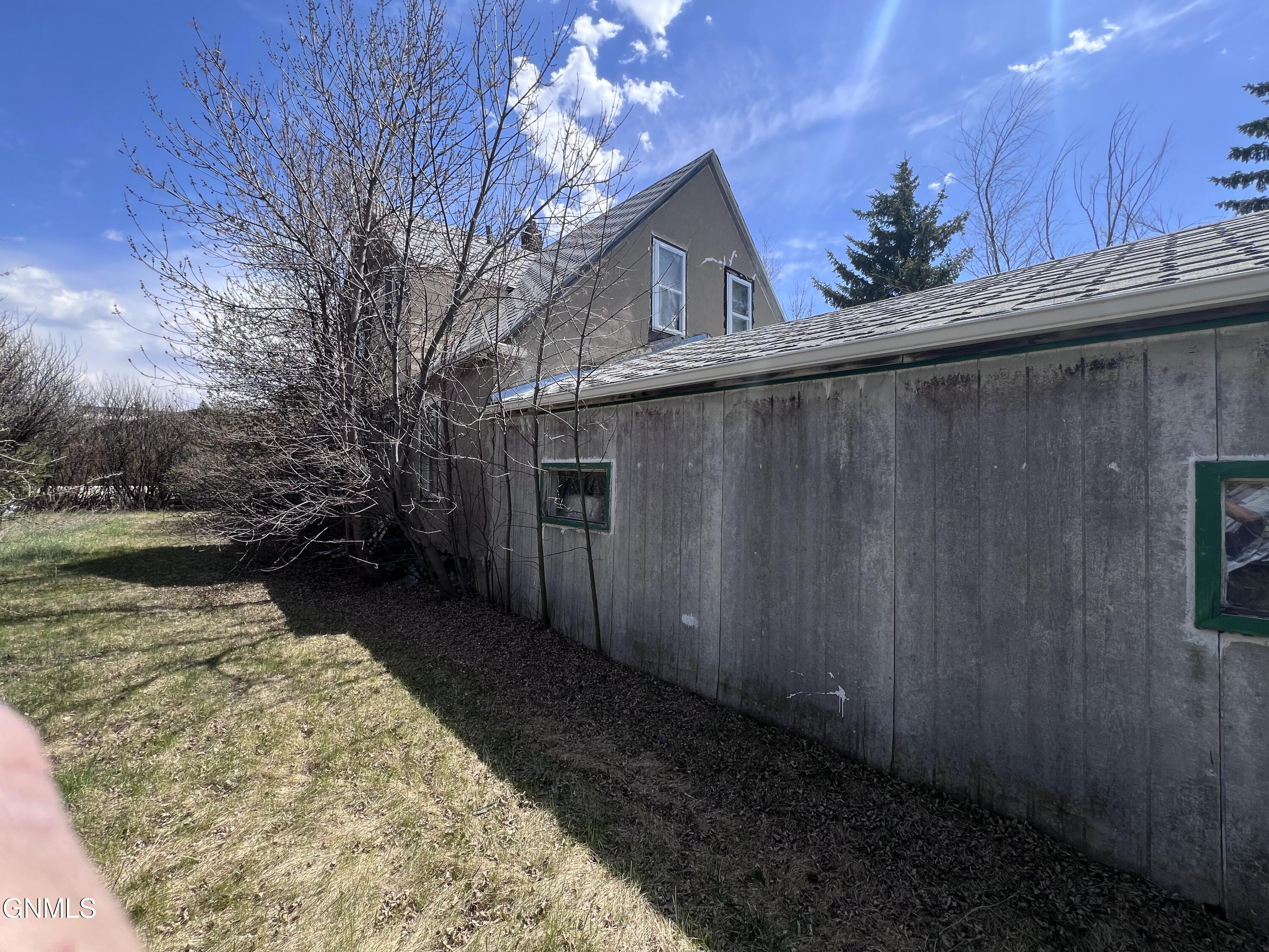 property viewer photo 2