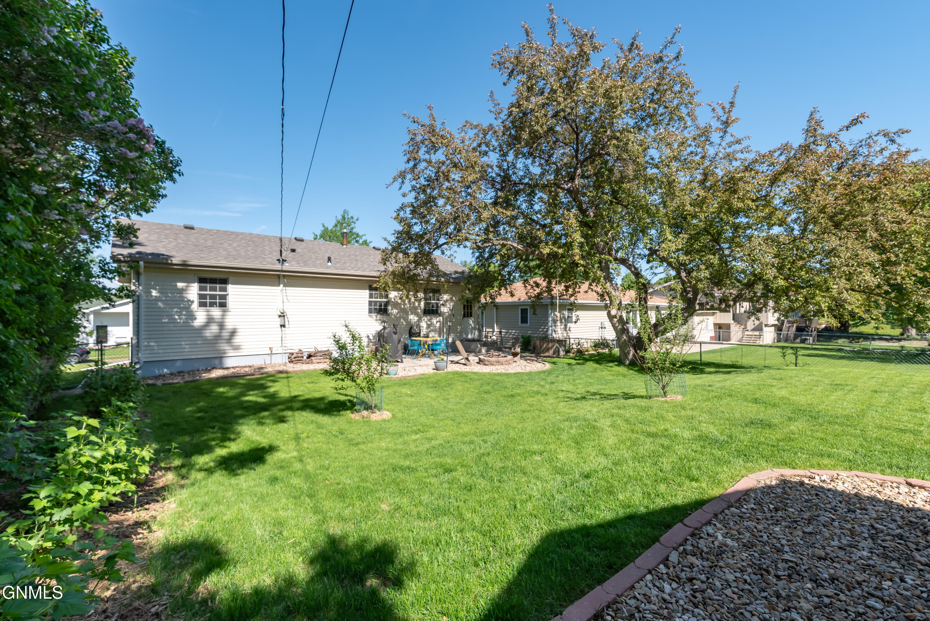 property viewer photo 21