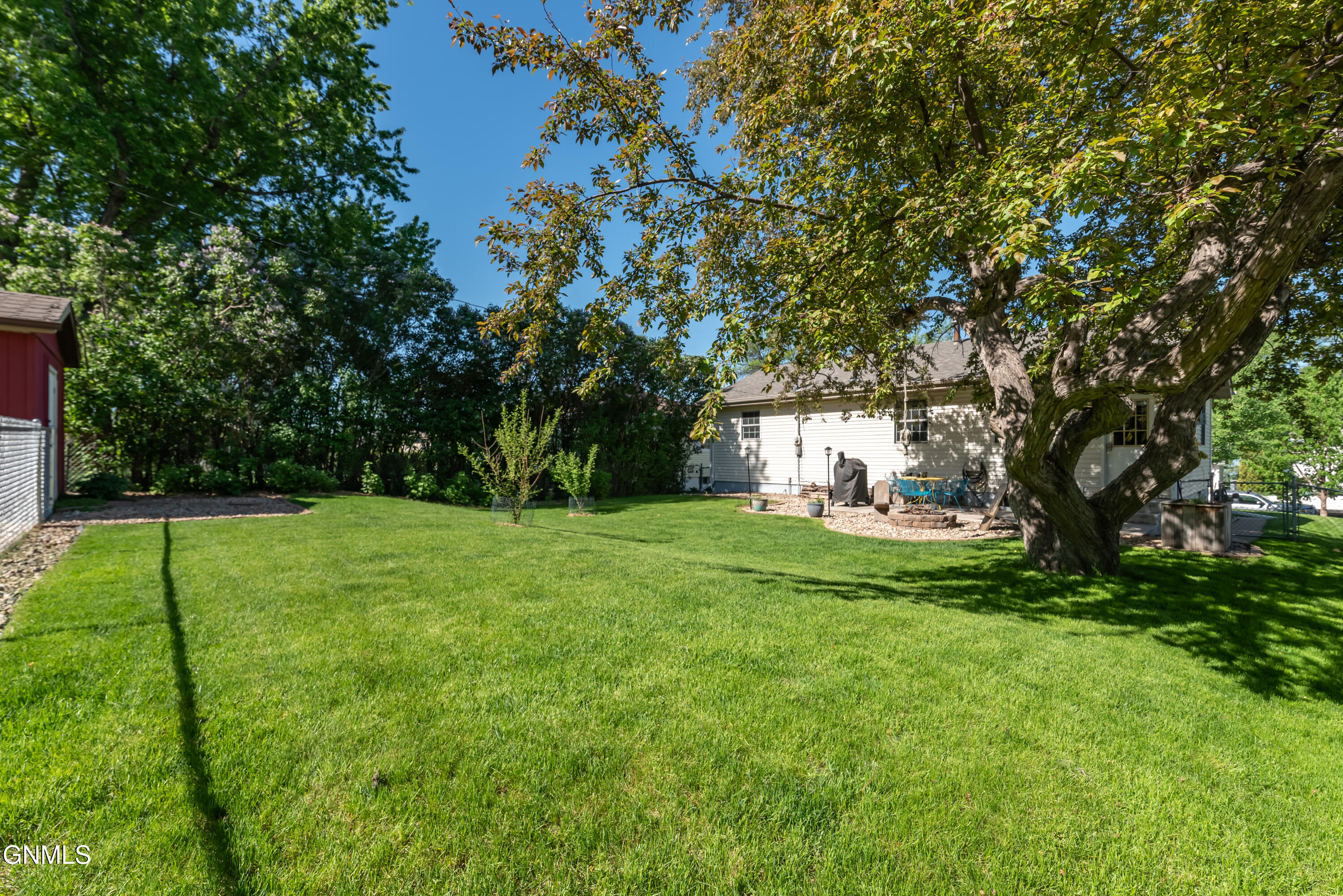 property viewer photo 24