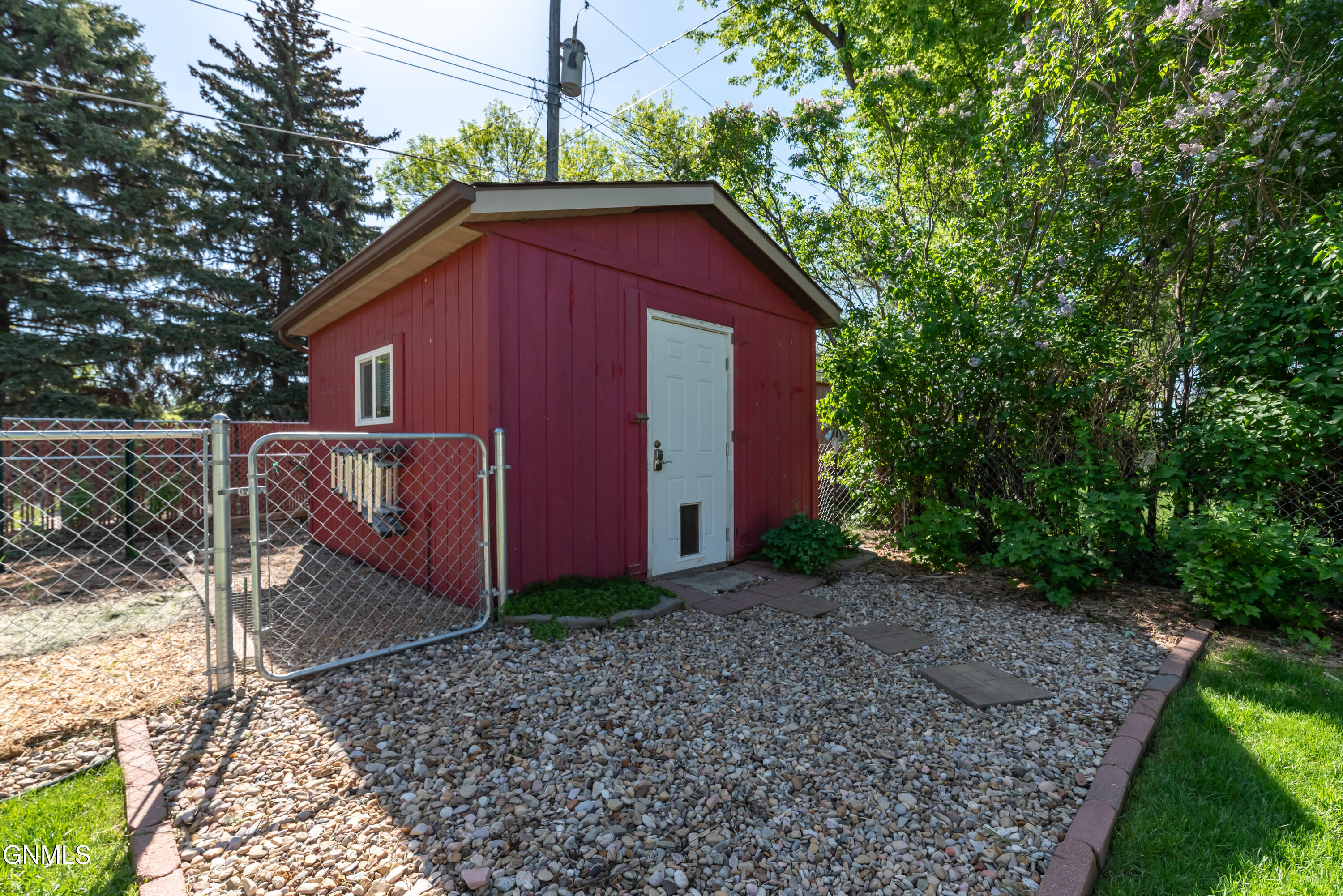 property viewer photo 25