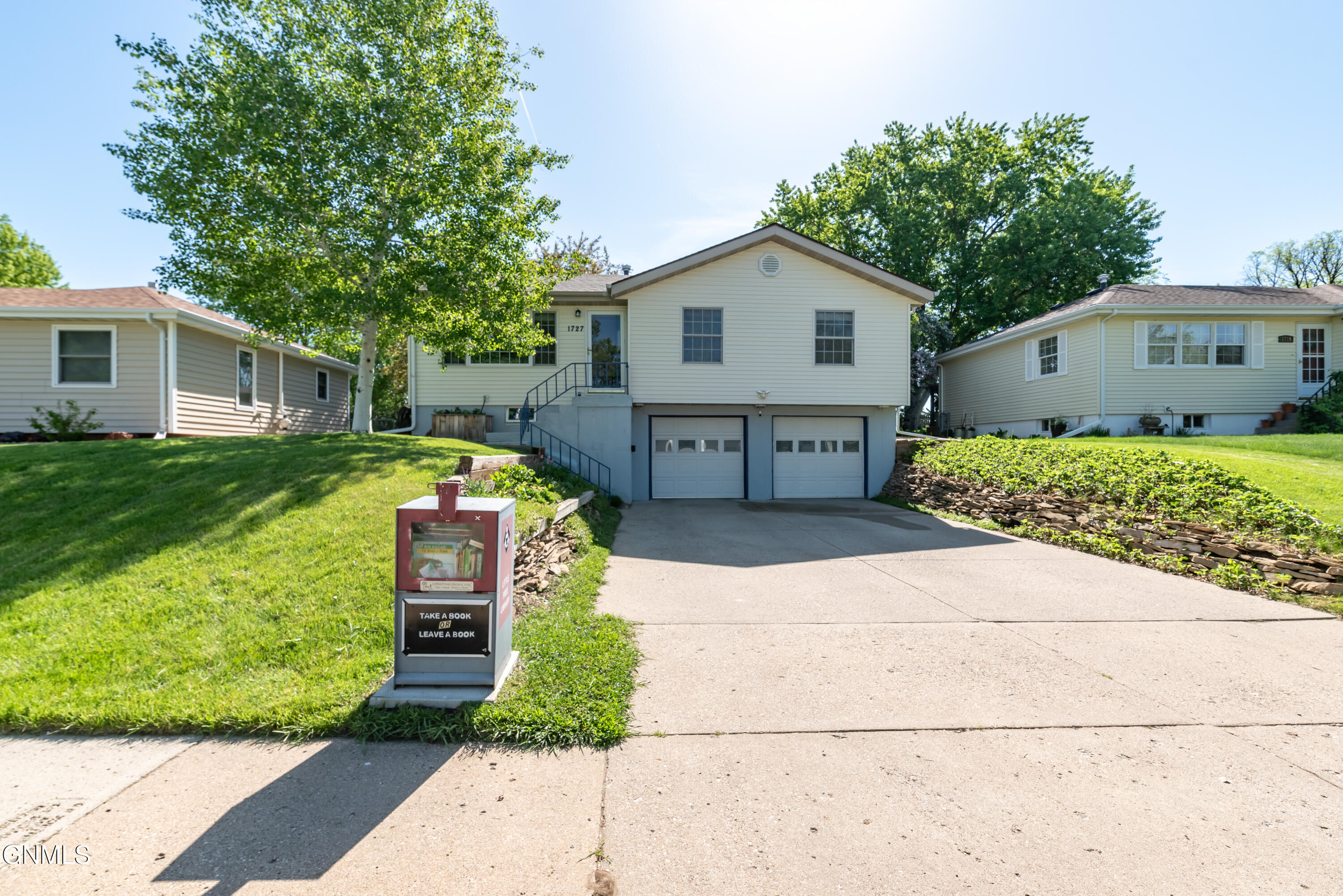 property viewer photo 30