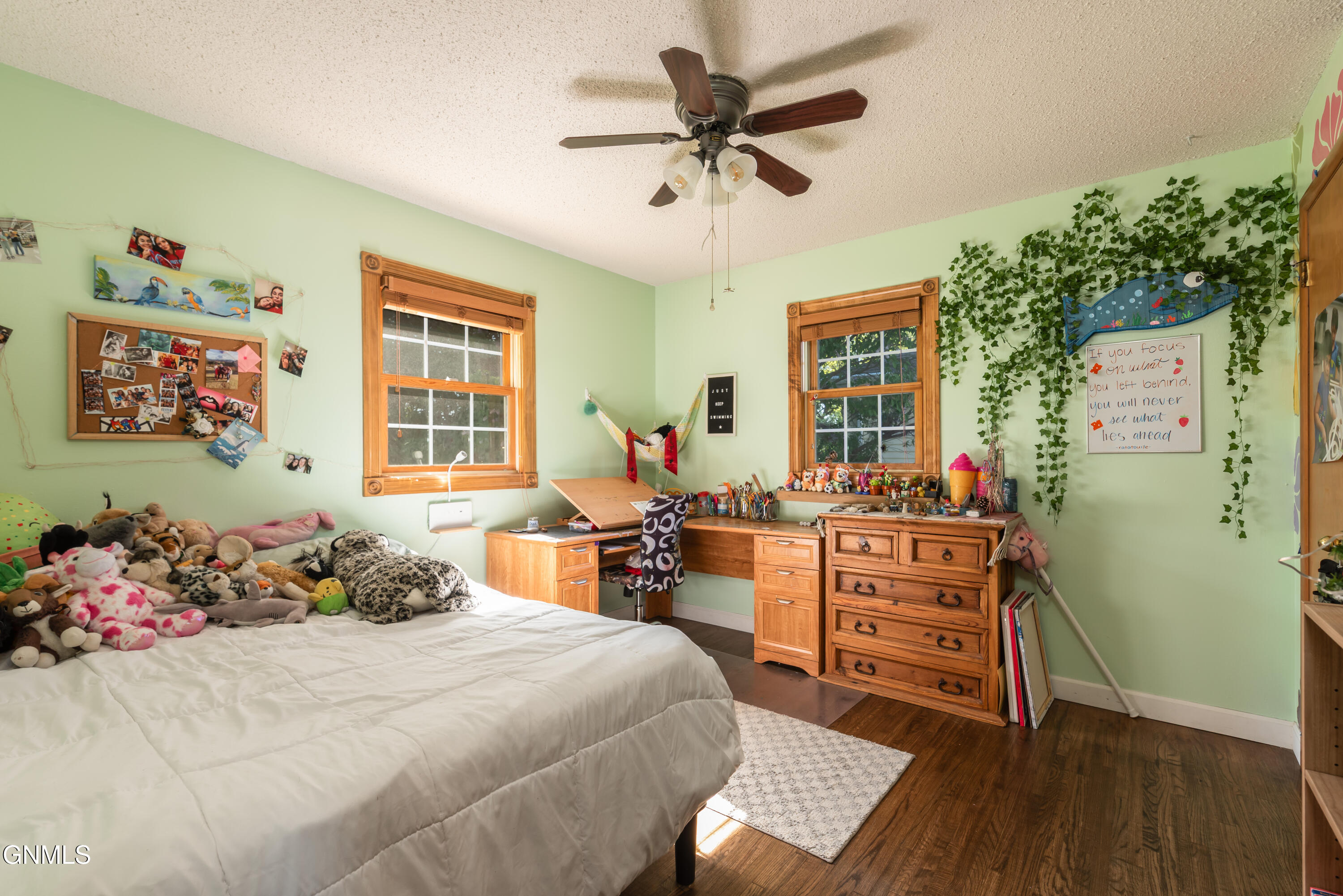 property viewer photo 6